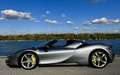 Ferrari SF90 Stradale Grau - thumbnail 2