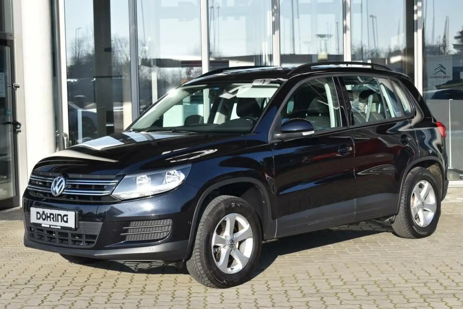 Volkswagen Tiguan Tiguan 1.4 TSI 6 Gang Trend &amp; Fun AHK M+S Schwarz - 2