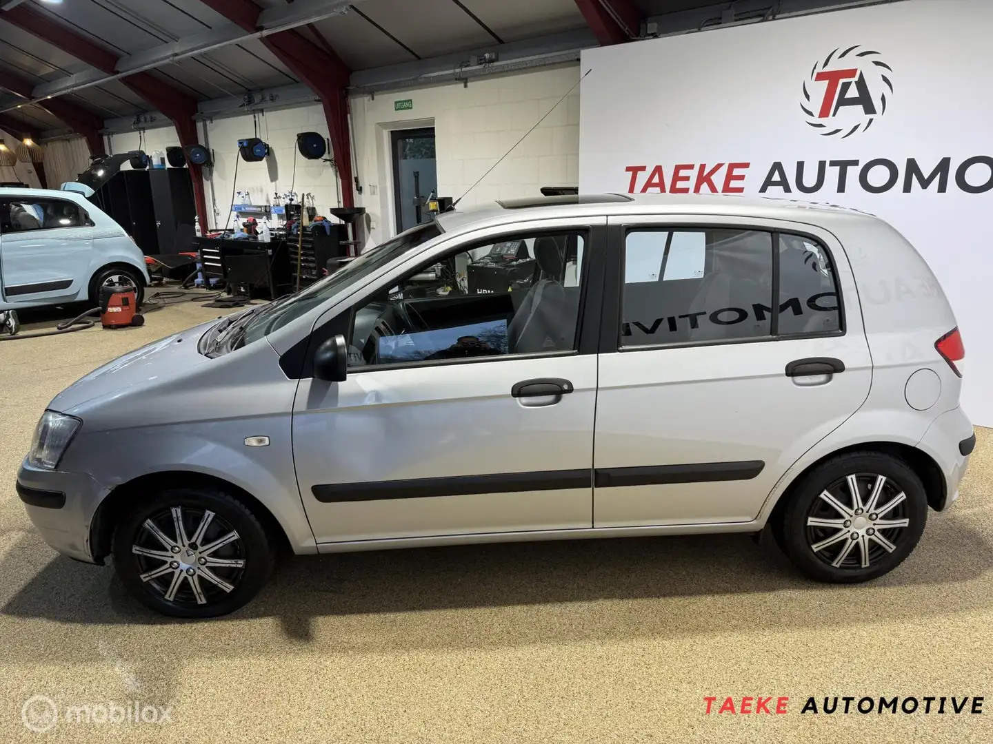 Hyundai Getz 1.1i Active Sky APK/TREKHAAK Grau - 2