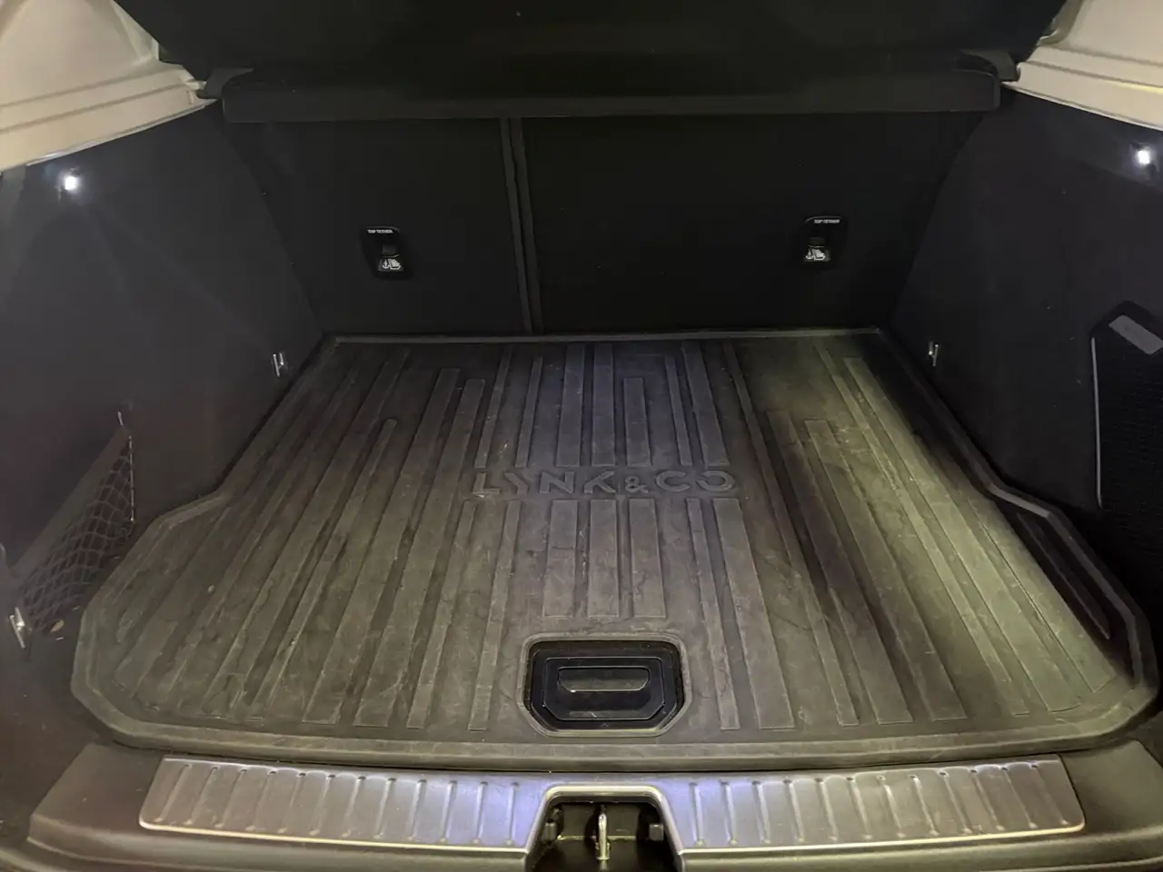 Lynk & Co 01 PHEV 18