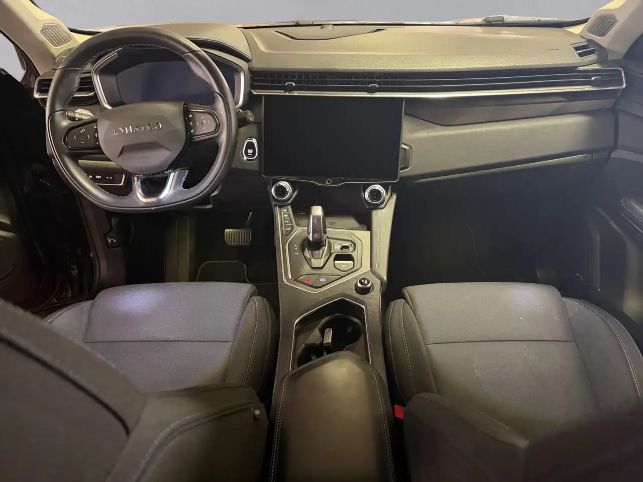 Lynk & Co 01 PHEV 9