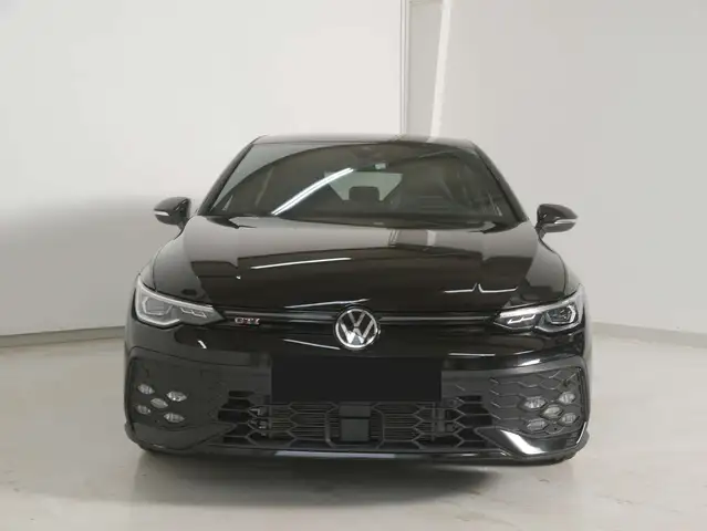Volkswagen Golf view 4