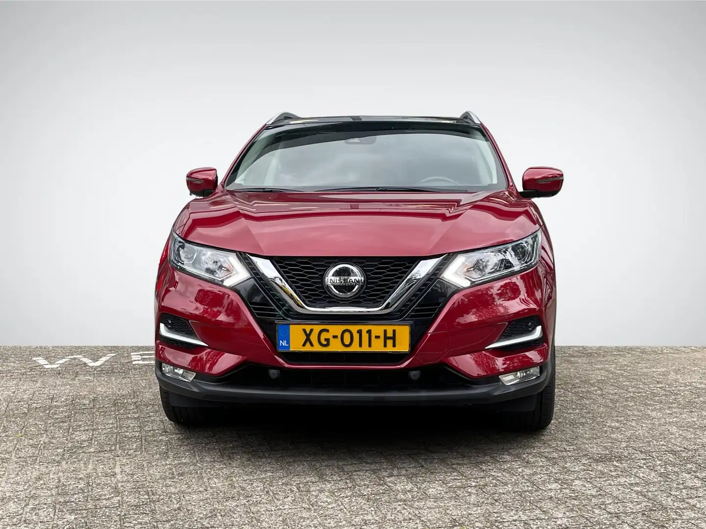 Nissan Qashqai 1.2 N-Connecta Design Pack | Trekhaak | Panoramada Rood - 2