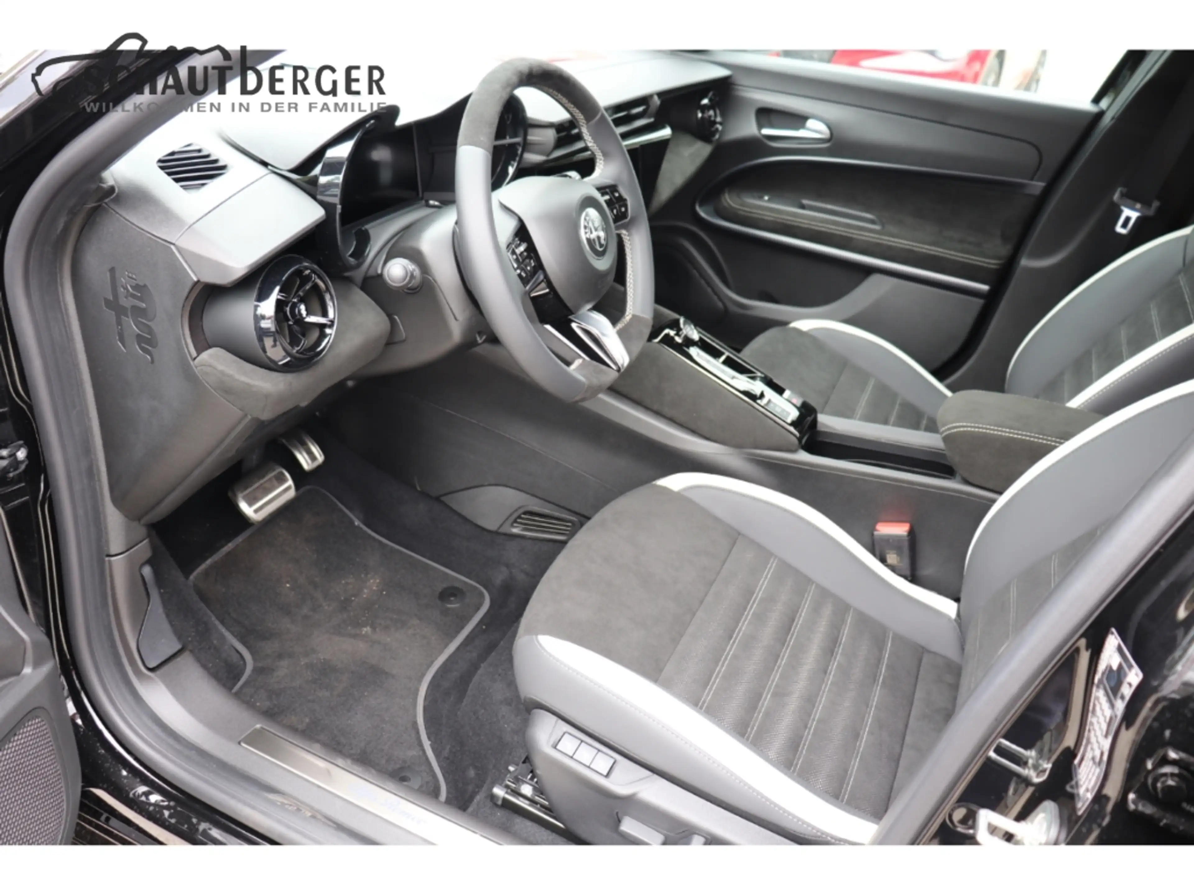 Alfa Romeo Junior Ibrida 1.2 VGT 48V-Hybrid 107 kW Sport Speciale Na — photo 14