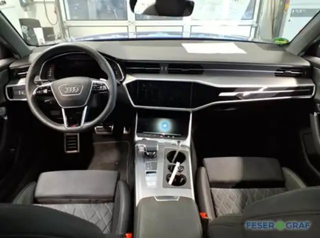 Audi S6 view 7
