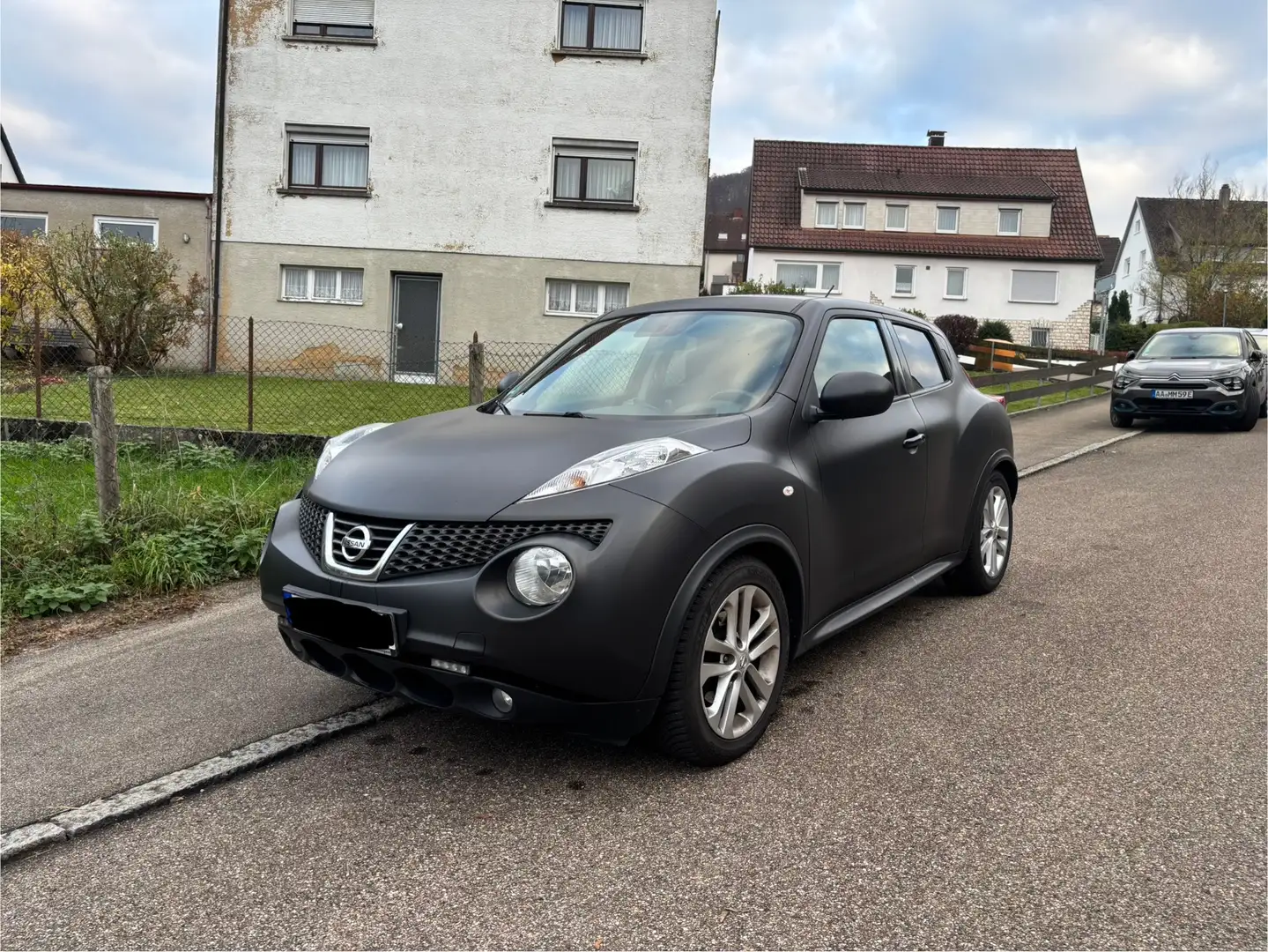 Nissan Juke Pure Black - 1