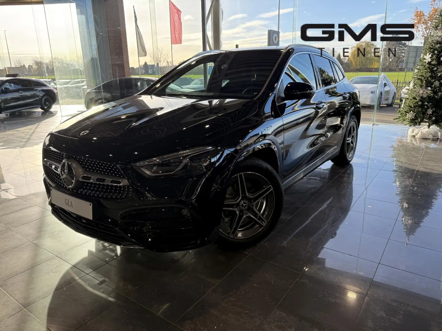 Mercedes-Benz GLA 180 Star Edition Negro - 1