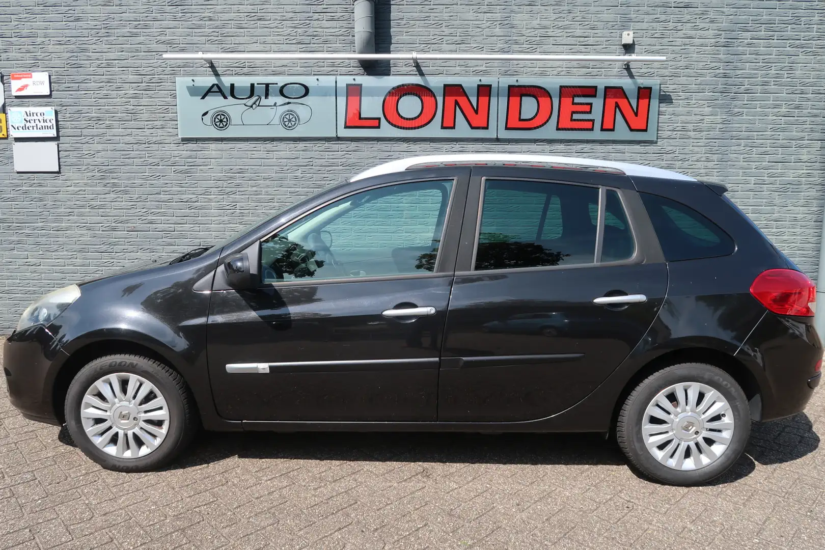Renault Clio Estate 1.2 TCE Collection goed onderhouden Noir - 2