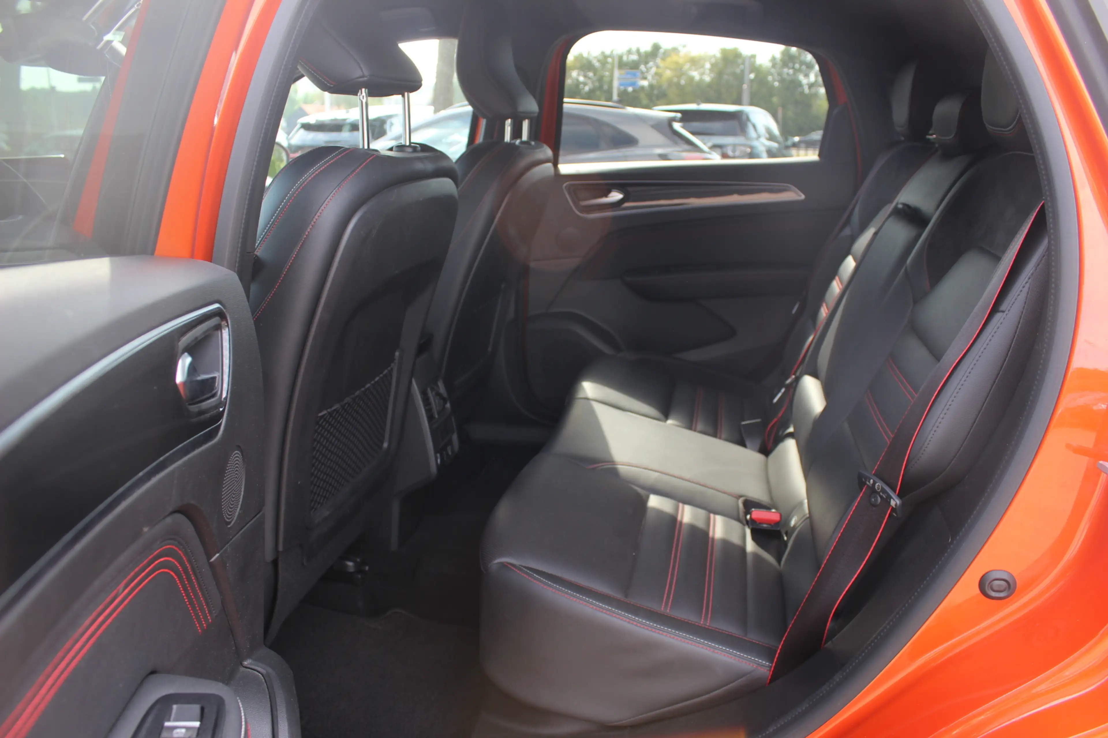 Renault Arkana 1.6 E-Tech Hybrid 145 R.S. Line / Camera / Leder / — photo 11