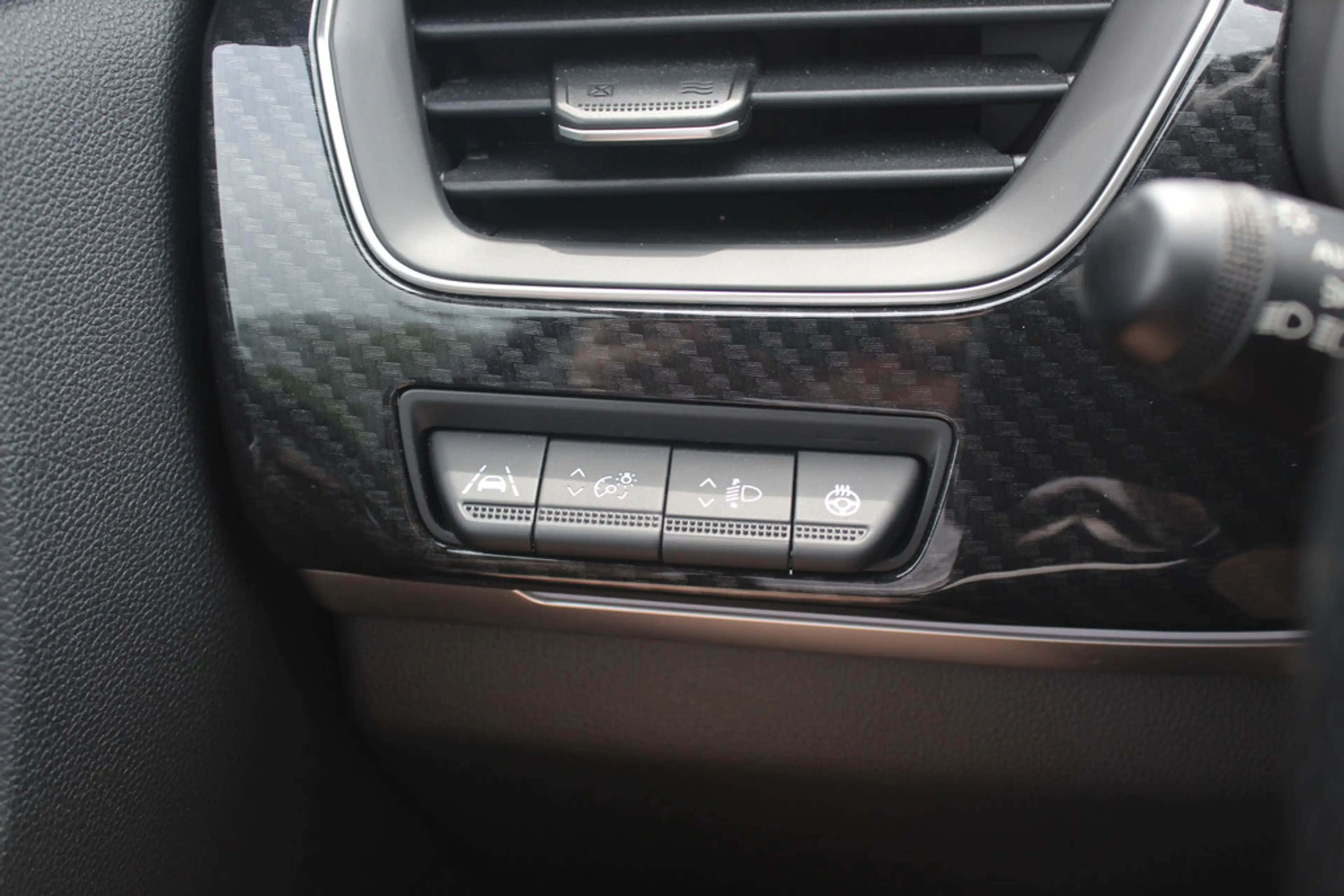 Renault Arkana 1.6 E-Tech Hybrid 145 R.S. Line / Camera / Leder / — photo 33