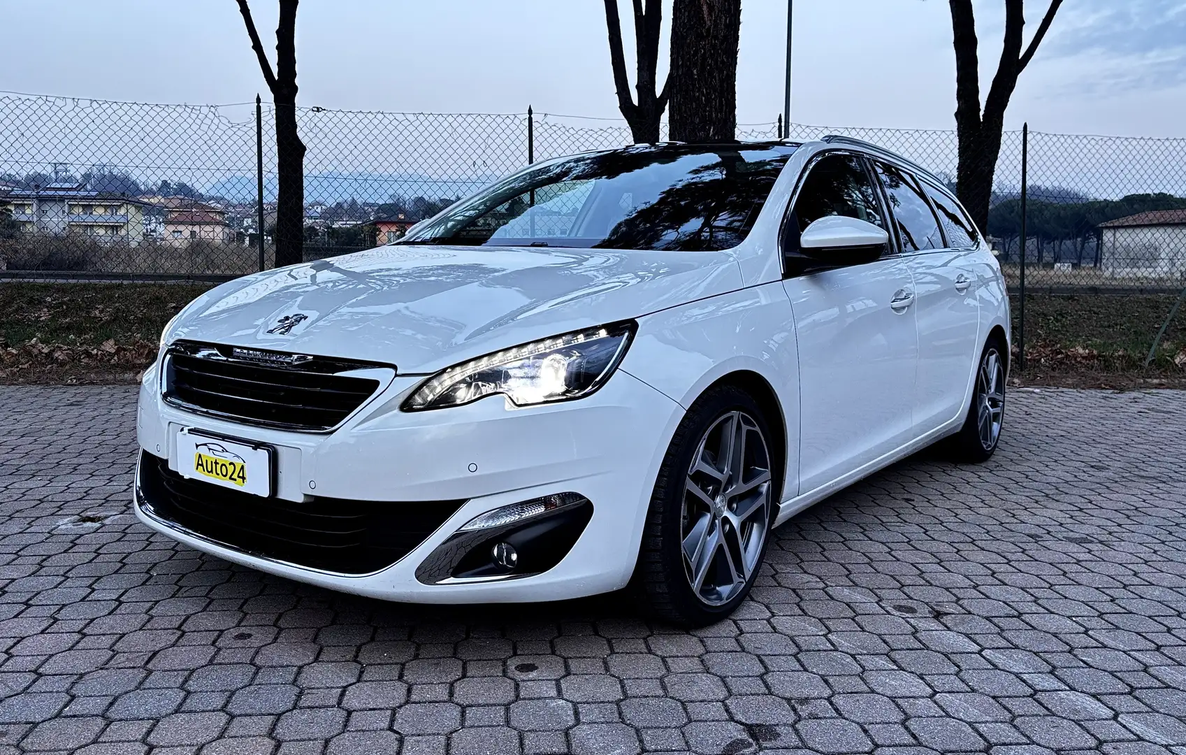 Peugeot 308 308 5p 1.6 bluehdi Allure s Bianco - 1