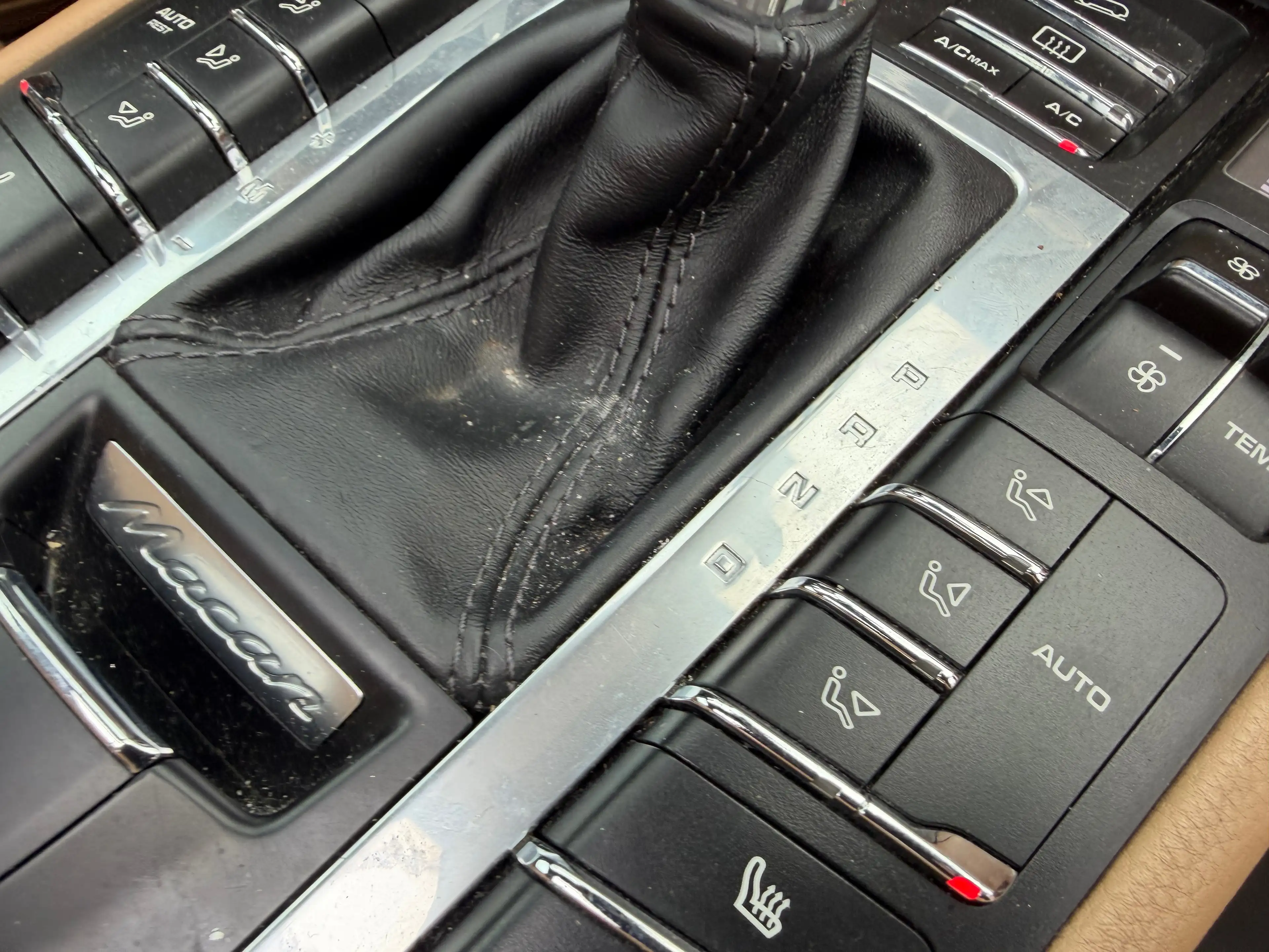 Porsche Macan Macan 2.0 Turbo PDK — photo 13