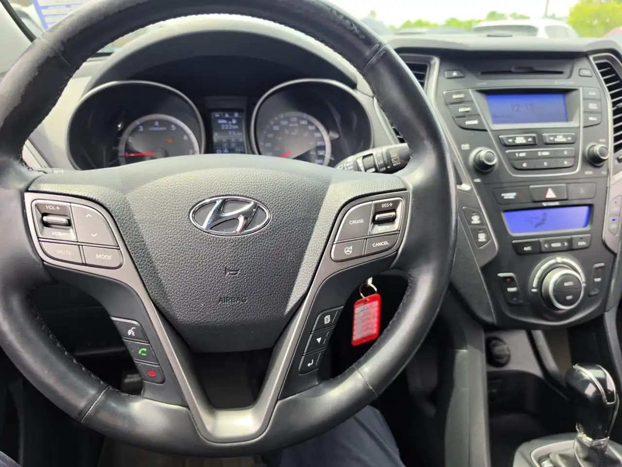 Hyundai SANTA FE снимка Hyundai SANTA FE