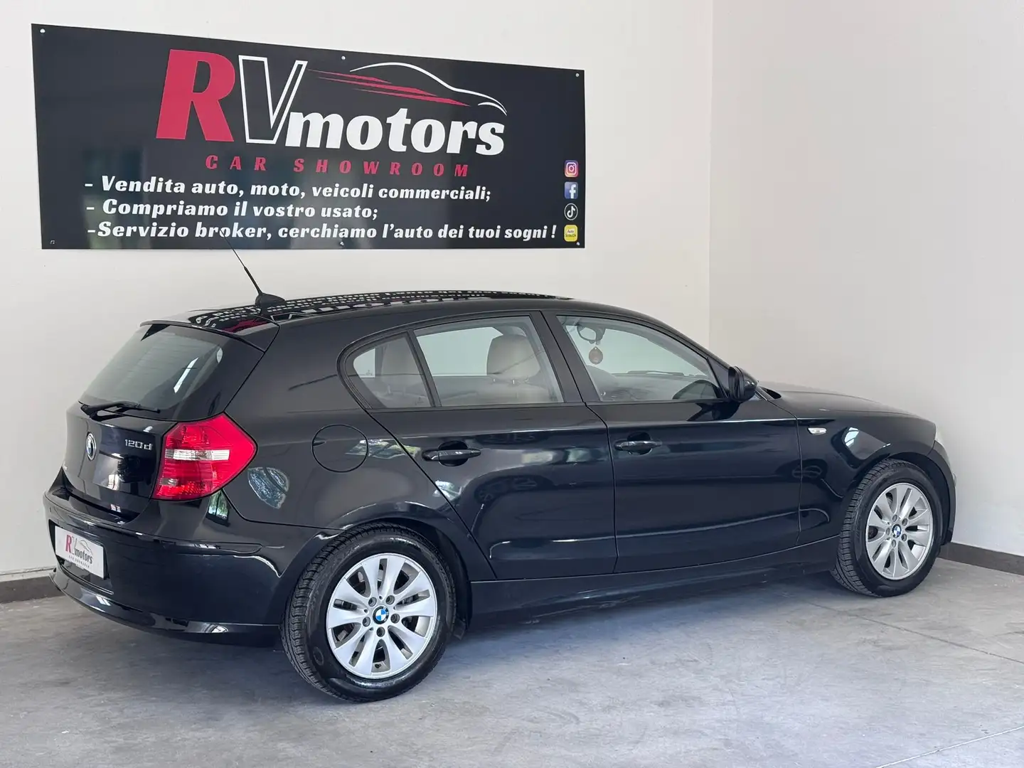 BMW 120 Serie 1 E/81-87 120d 5p Eletta dpf Nero - 2