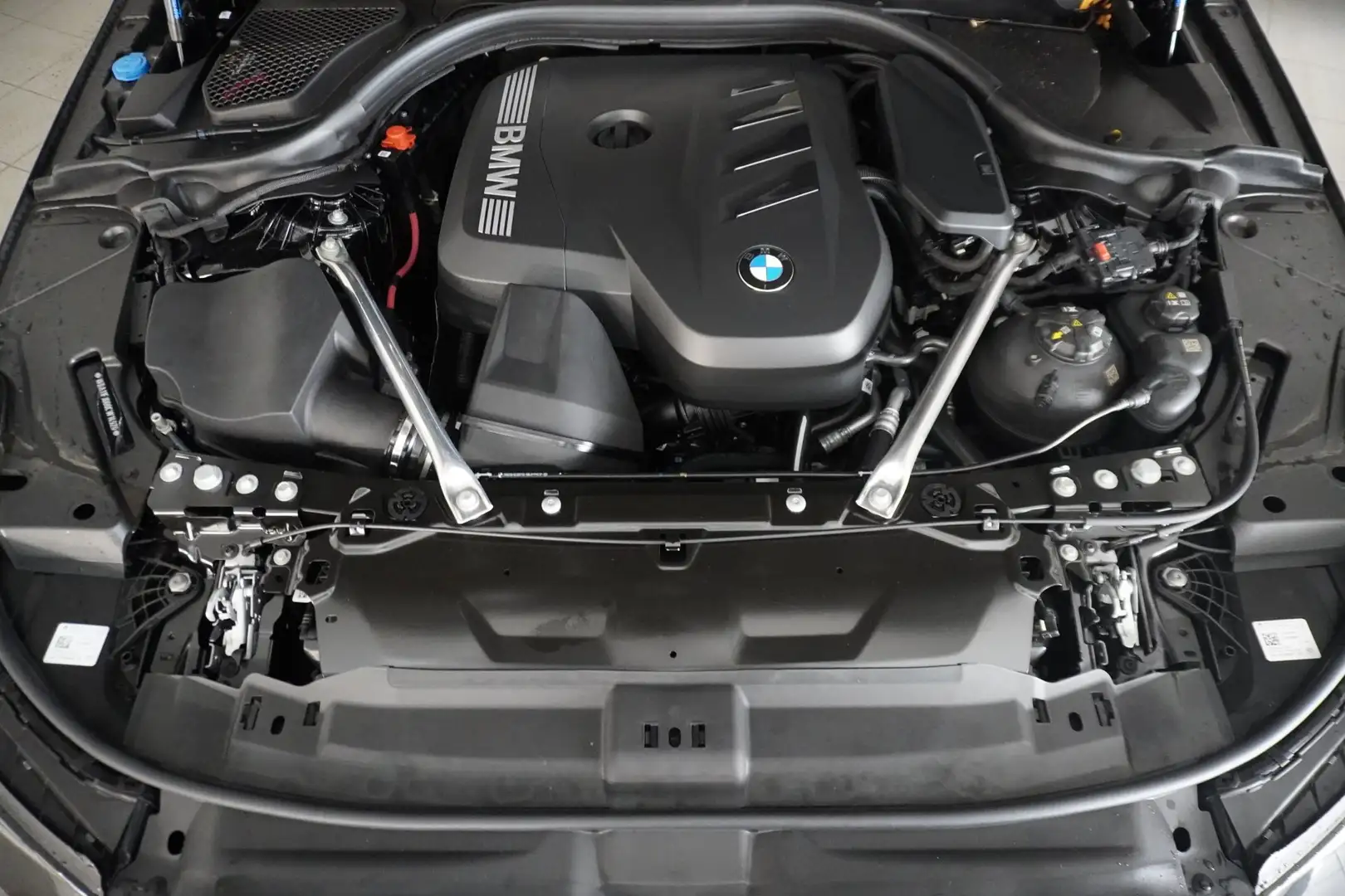 BMW 520 520i Schwarz - 2