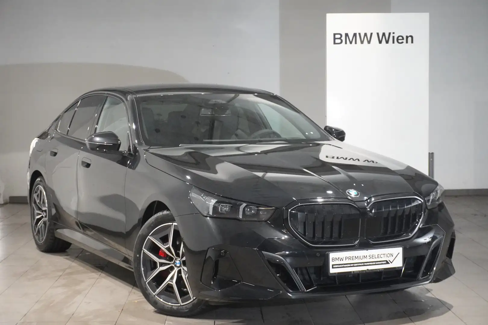 BMW 520 520i Schwarz - 1