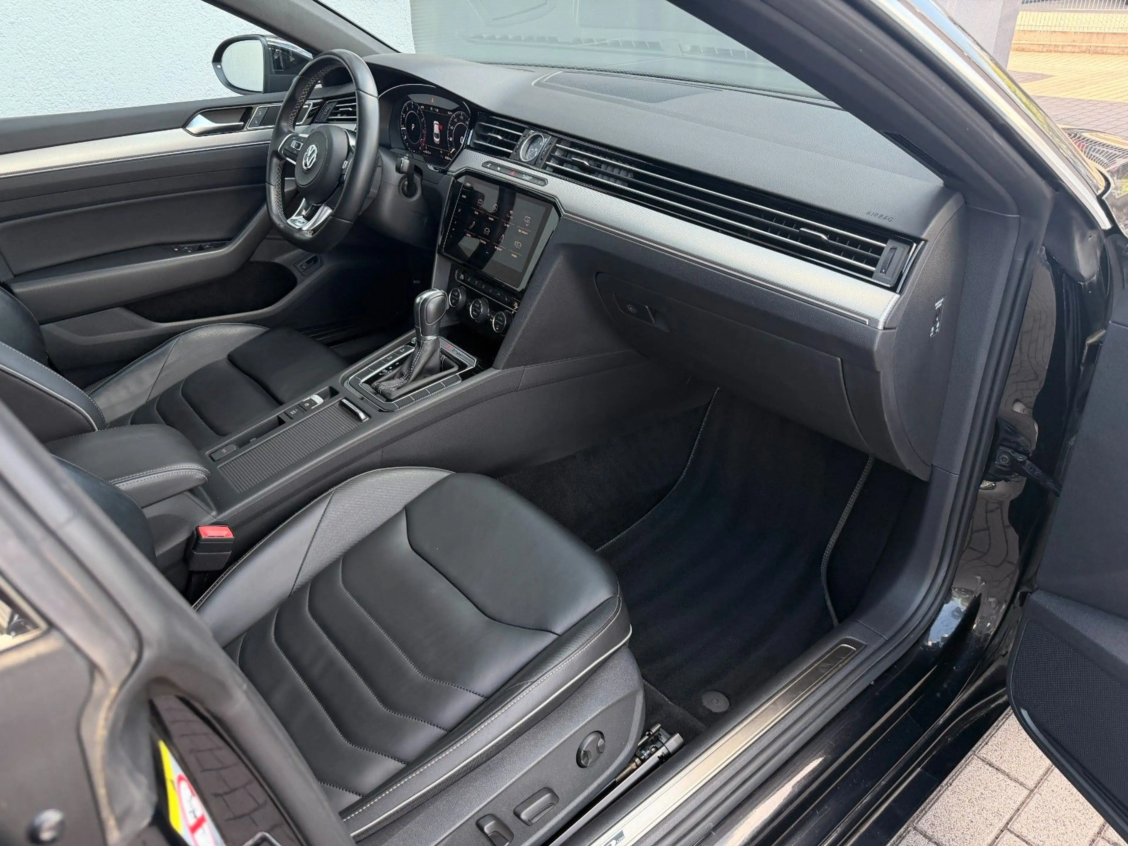 Volkswagen Arteon R-Line 4Motion*Head-Up*ACC*Panorama* — photo 9