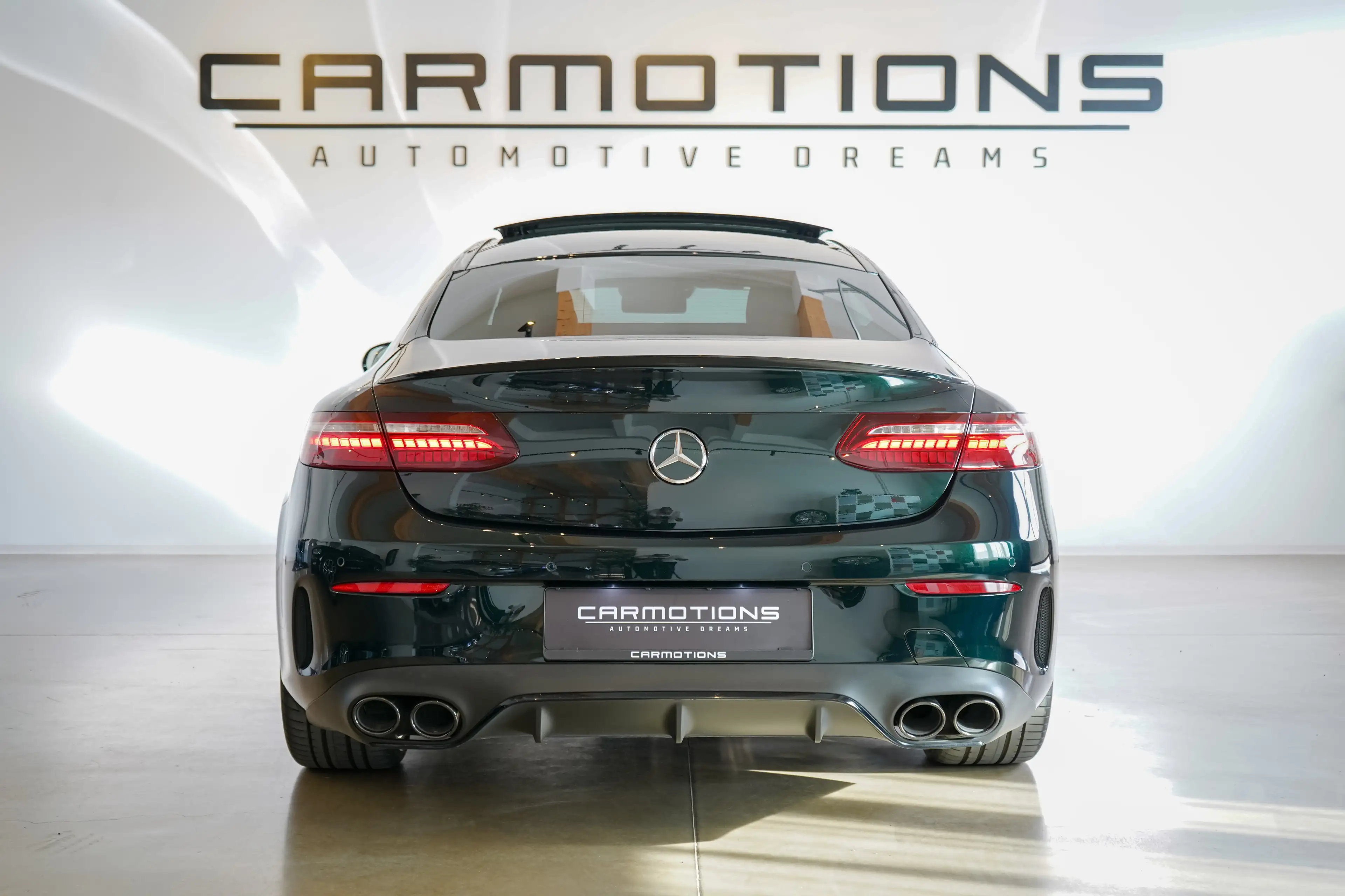 Mercedes-Benz E 220 d 4Matic Smaragdgrün I Panoramadach I Massage I Luftfahrwerk I 360 Kamera — photo 8