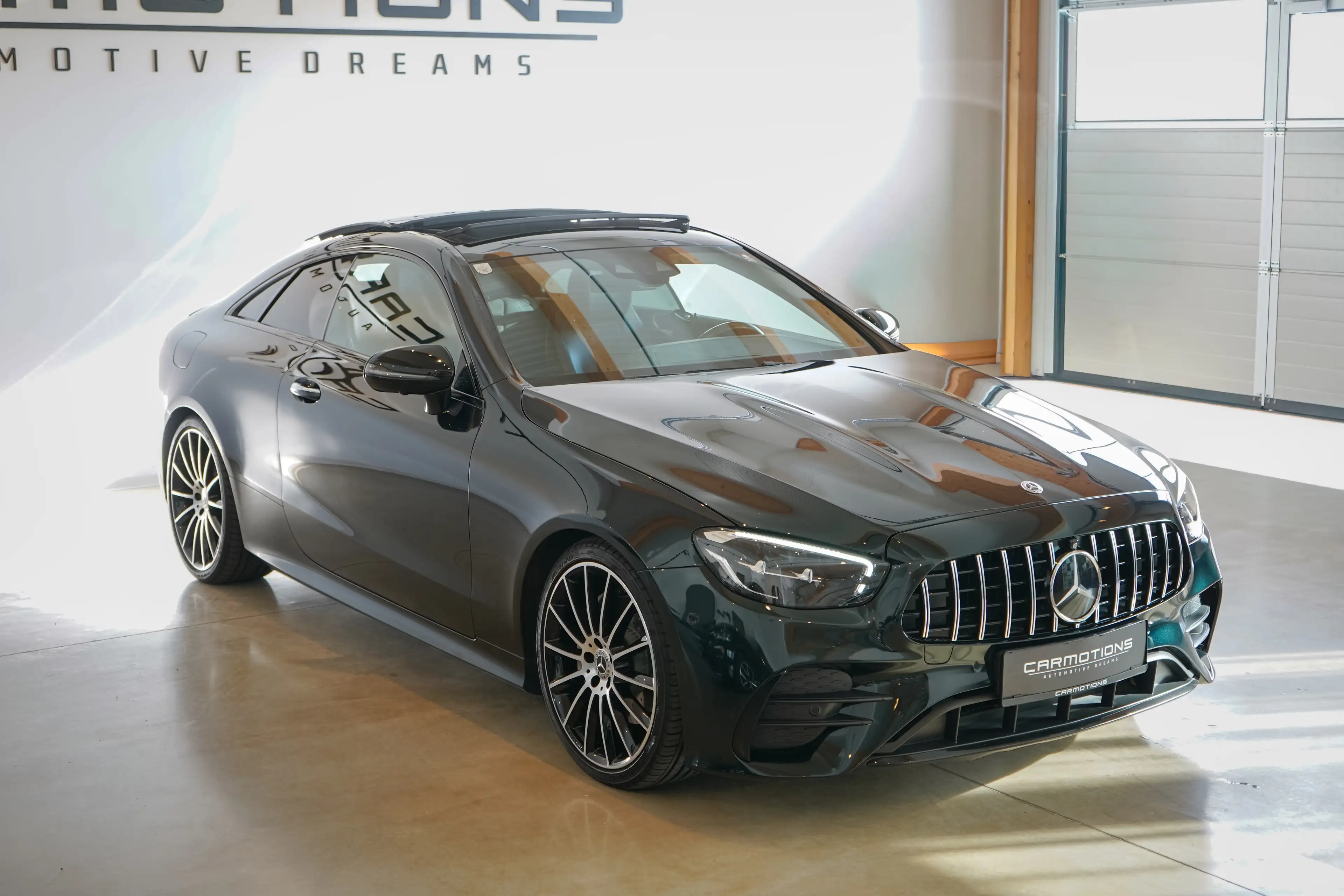 Mercedes-Benz E 220 d 4Matic Smaragdgrün I Panoramadach I Massage I Luftfahrwerk I 360 Kamera — photo 10