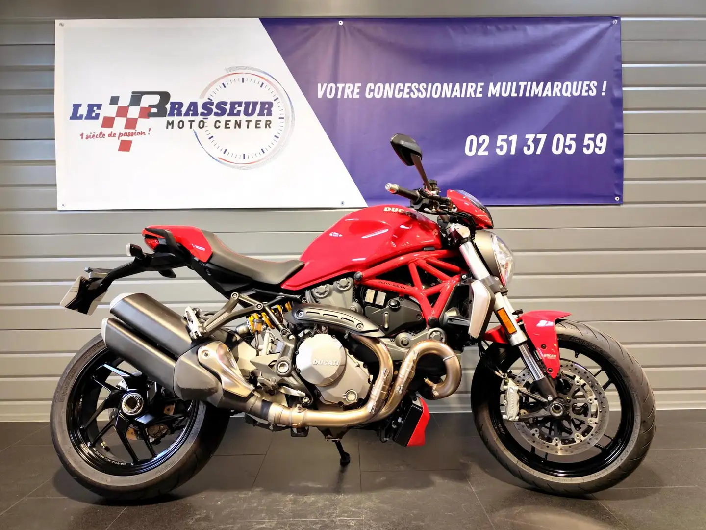 Ducati Monster 1200 - 1