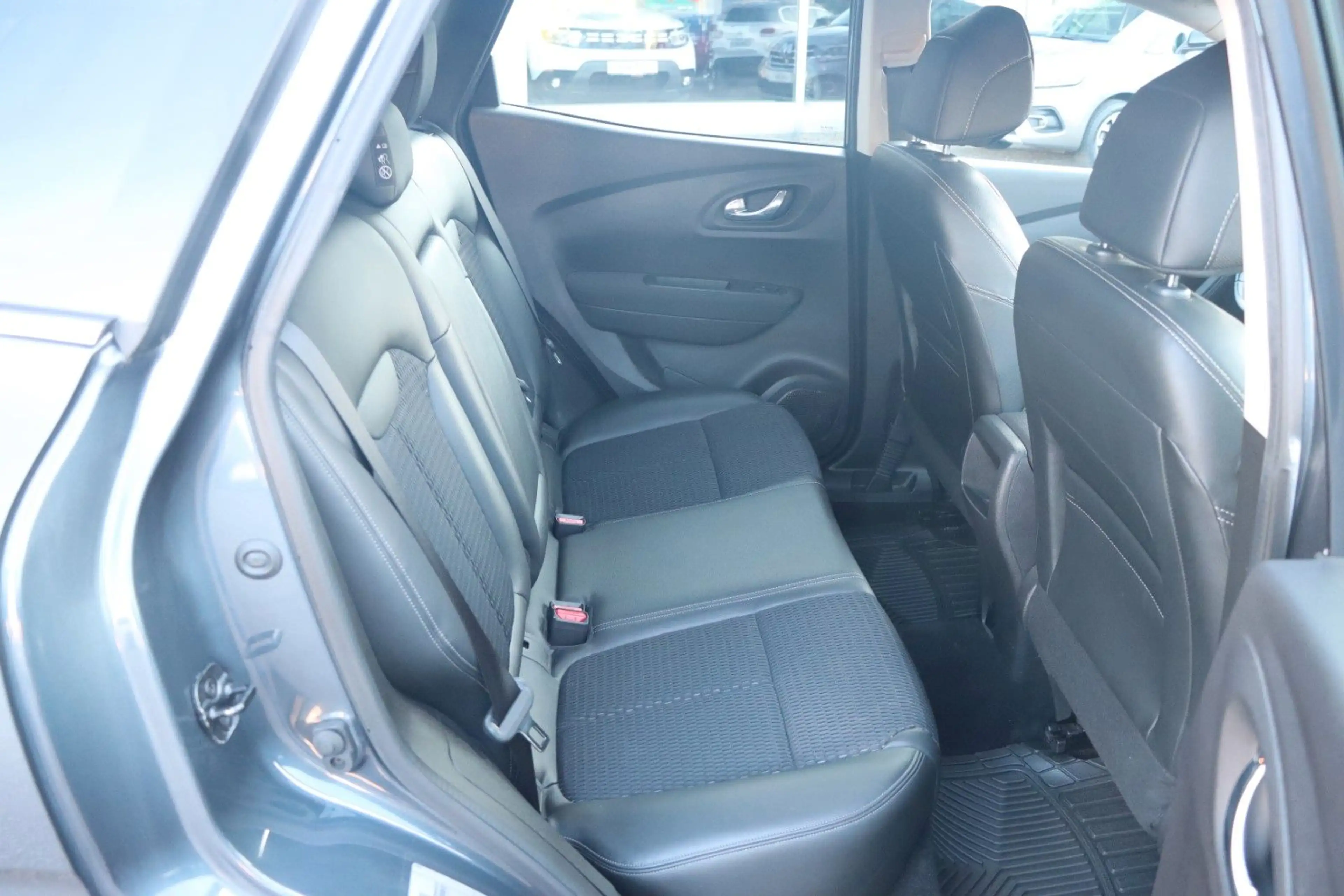 Renault Kadjar Limited l 1.HAND l LEDER l NAVI l KAMERA — photo 14
