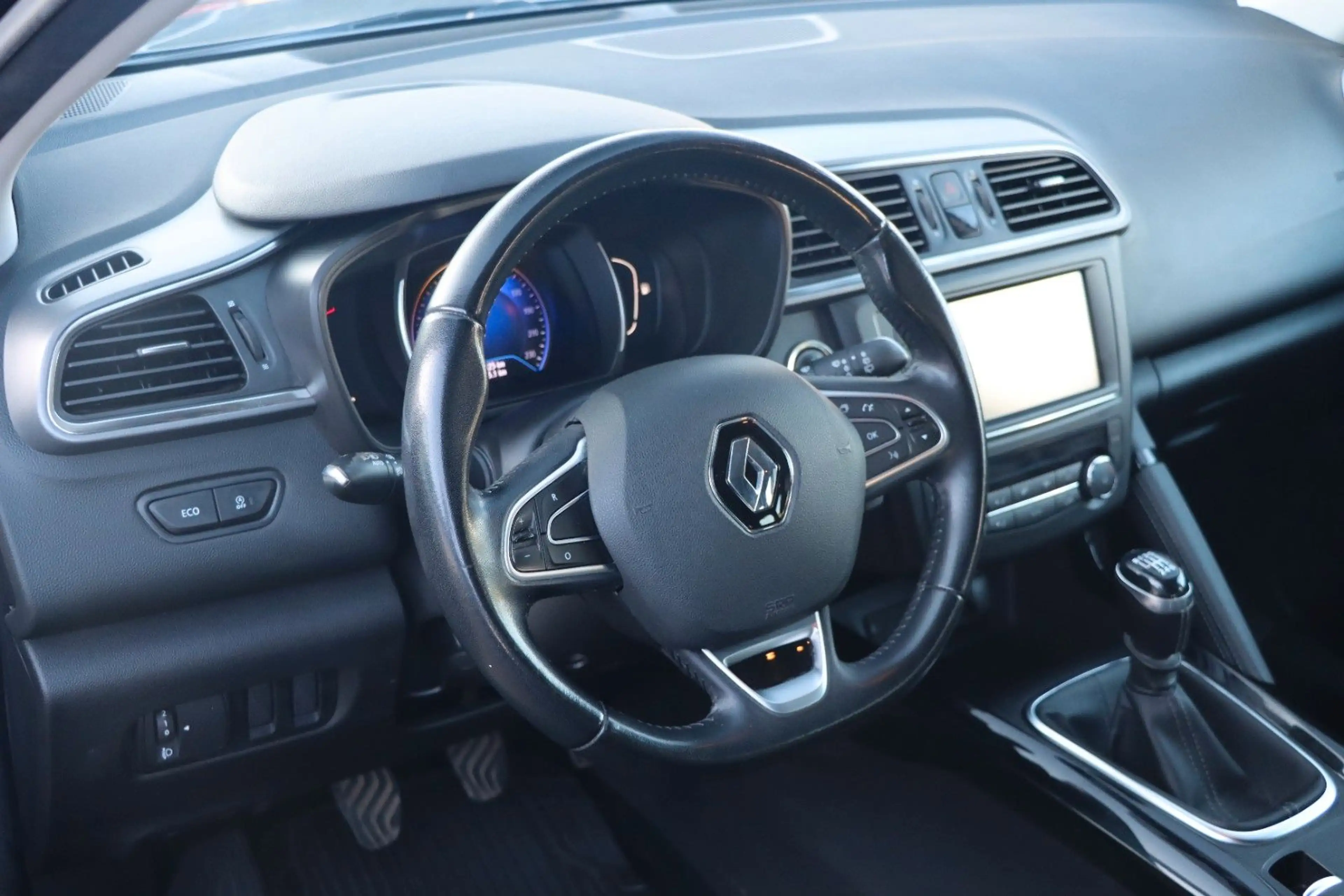 Renault Kadjar Limited l 1.HAND l LEDER l NAVI l KAMERA — photo 7