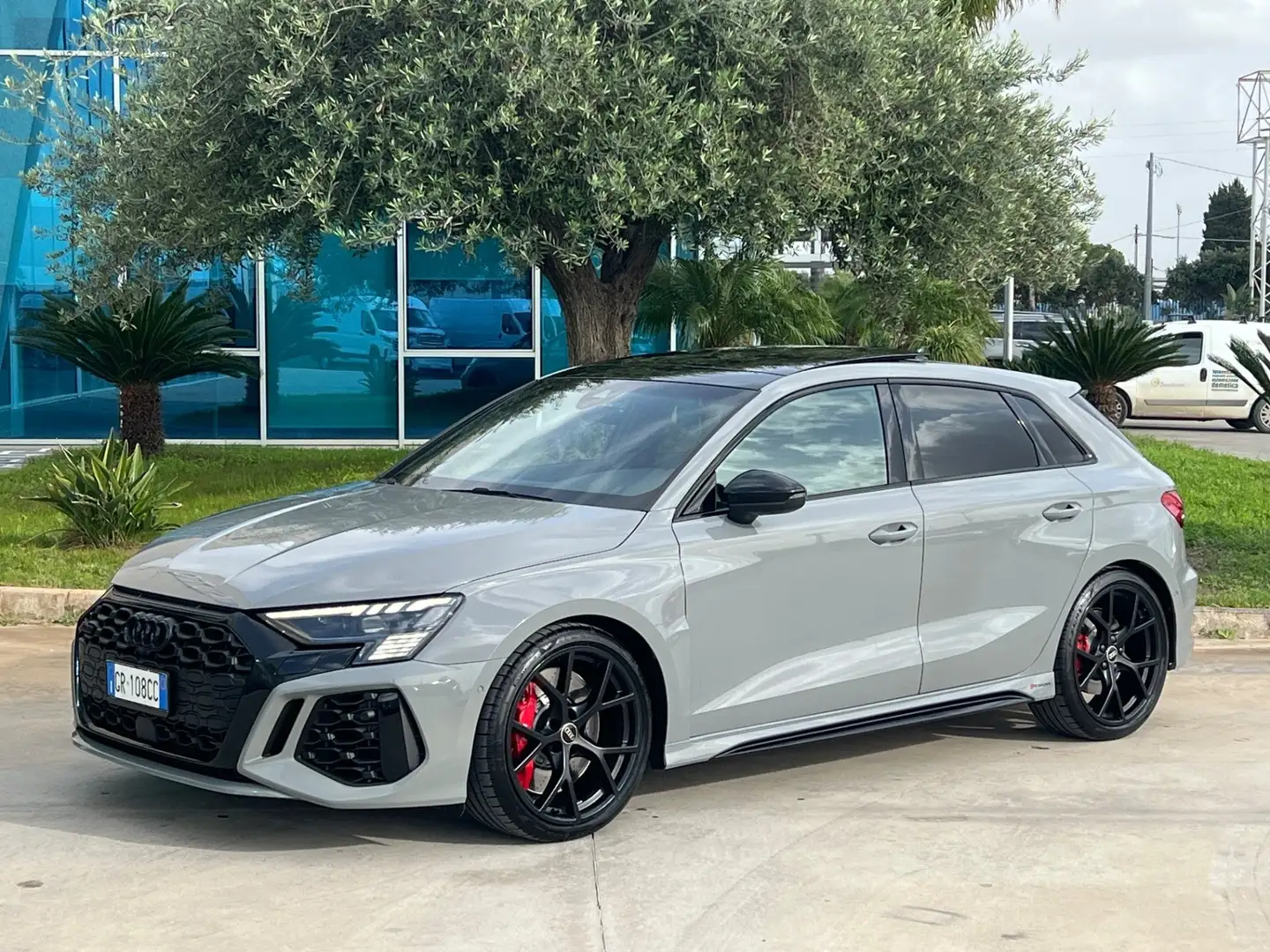 Audi RS3 Spb 2.5 tfsi possibilità noleggio no scoring Gris - 1