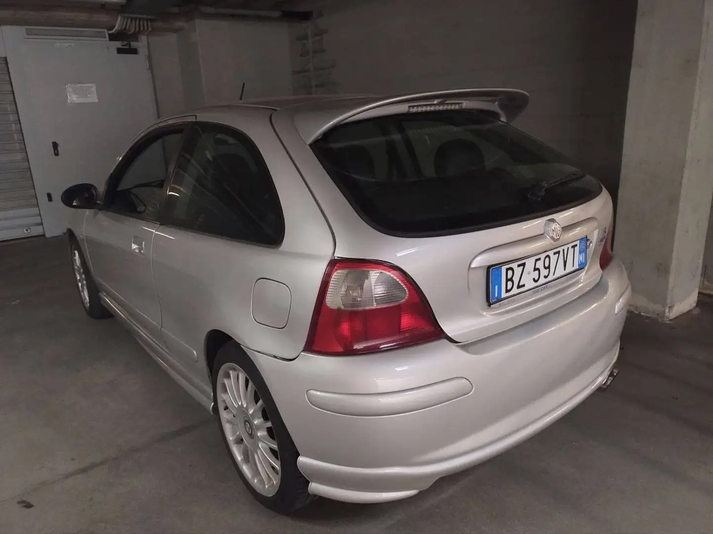 MG ZR ZR 2001 3p 160 Silber - 2