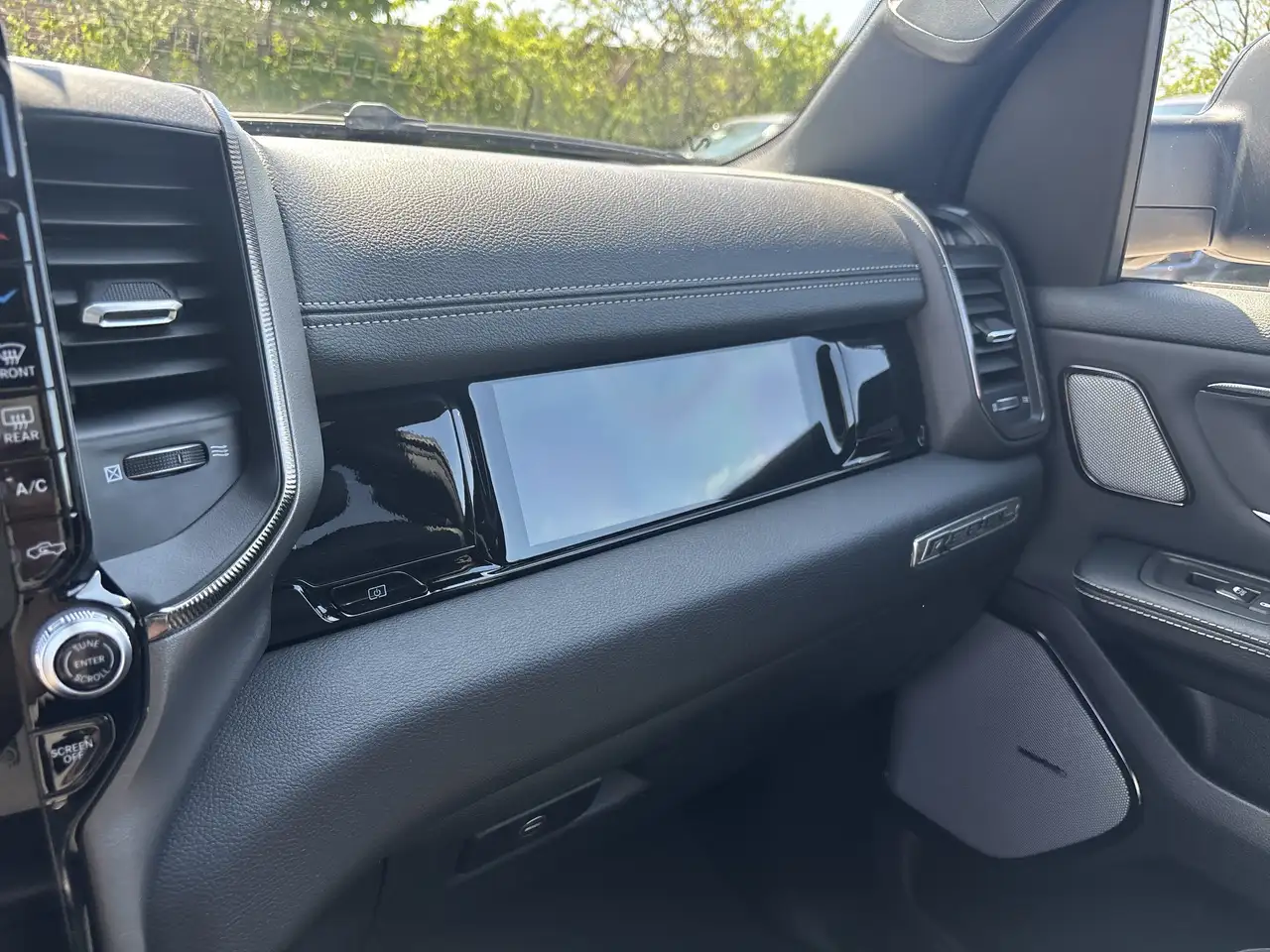 RAM 1500 fotografie RAM 1500