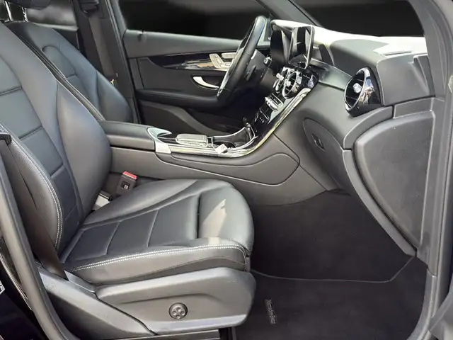 Mercedes-Benz GLC view 14