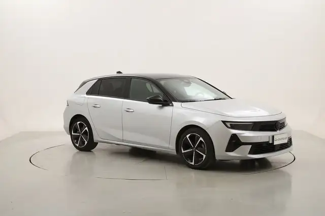 Opel Astra view 7