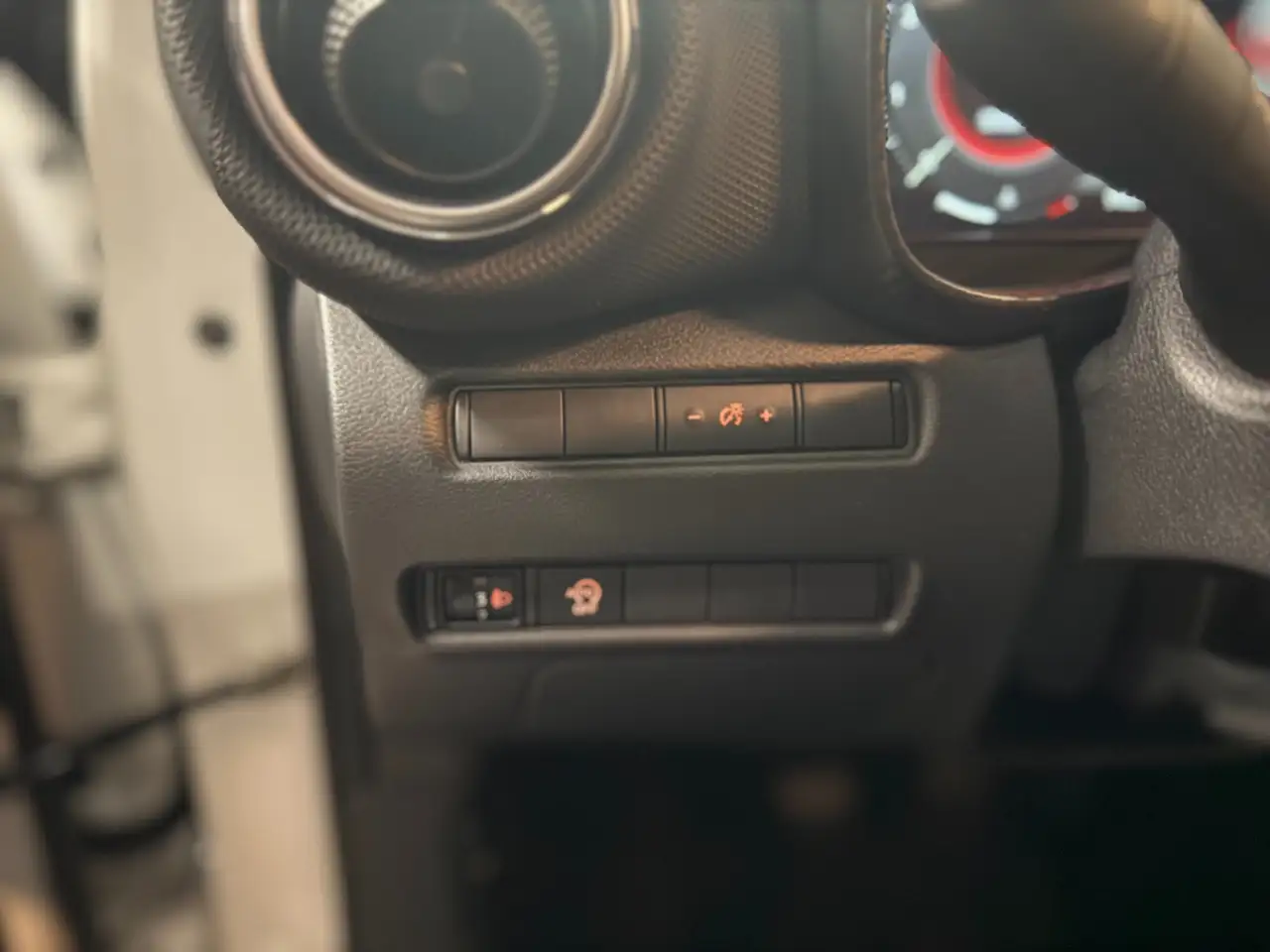Nissan Juke Juke 1.0 dig-t N-Connecta 114cv VARIE UNITà 14
