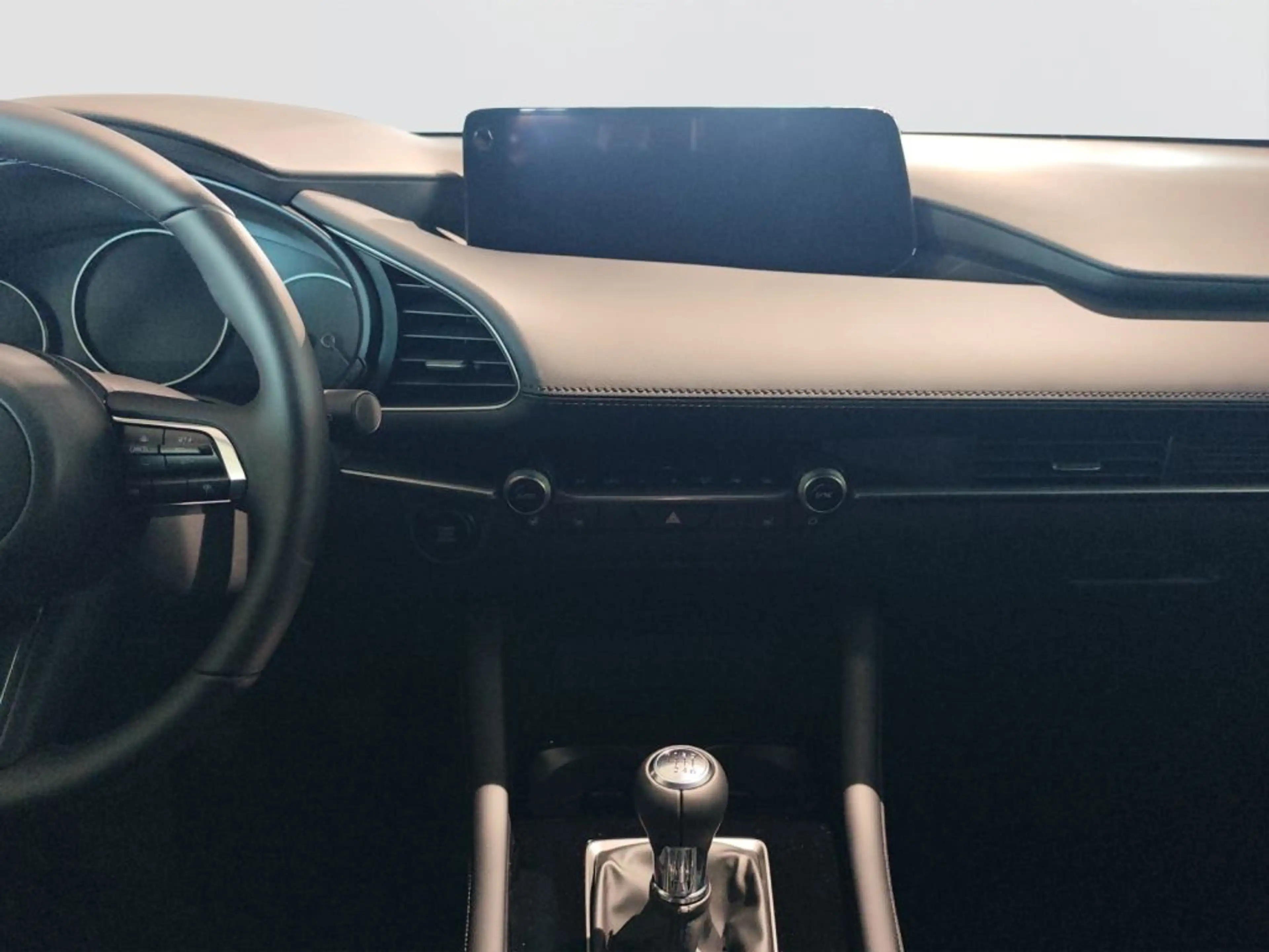Mazda 3 e-SKYACTIV-G 140 M HYBRID CENTRE-LINE — photo 9