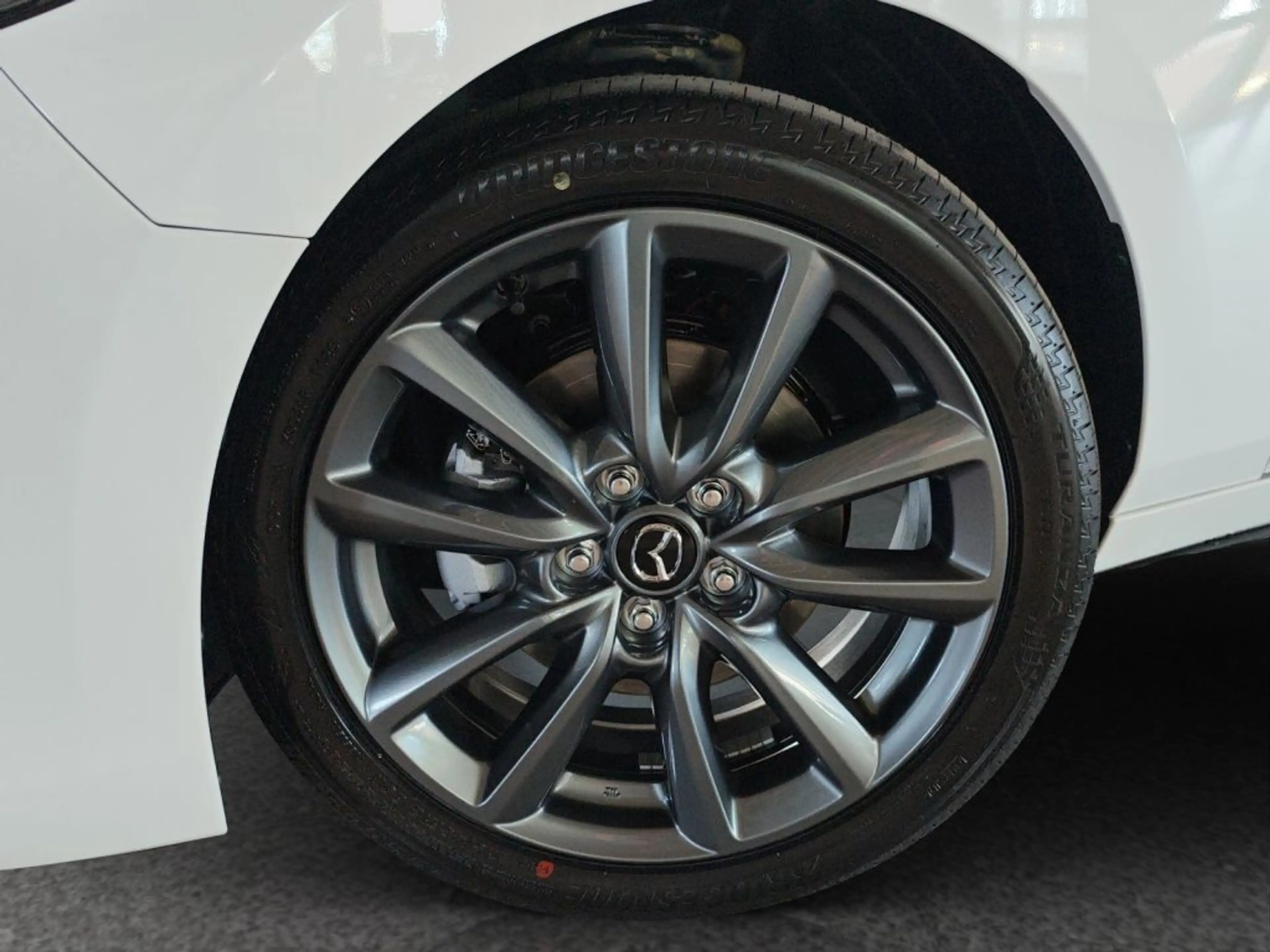 Mazda 3 e-SKYACTIV-G 140 M HYBRID CENTRE-LINE — photo 14