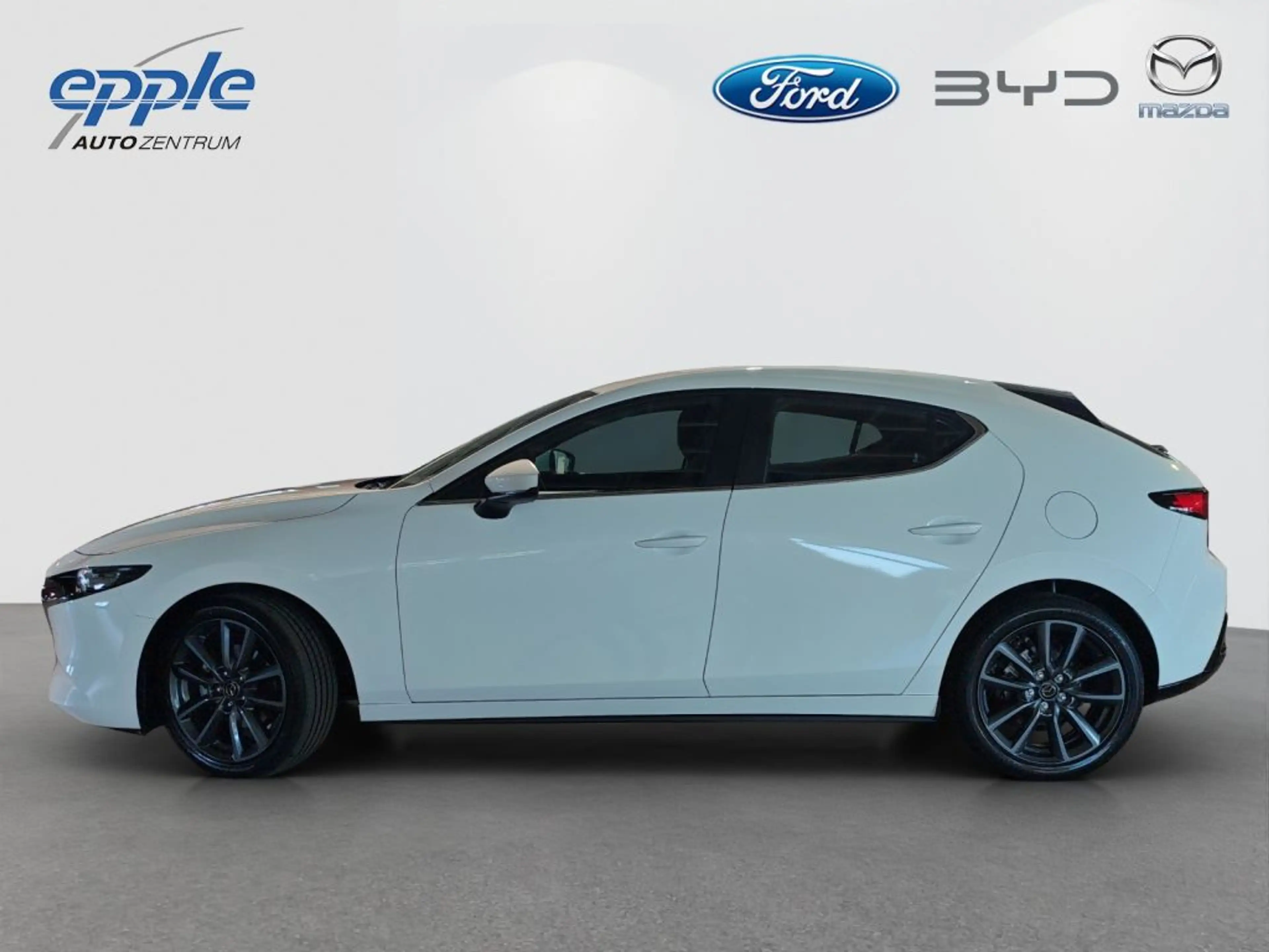 Mazda 3 e-SKYACTIV-G 140 M HYBRID CENTRE-LINE — photo 3