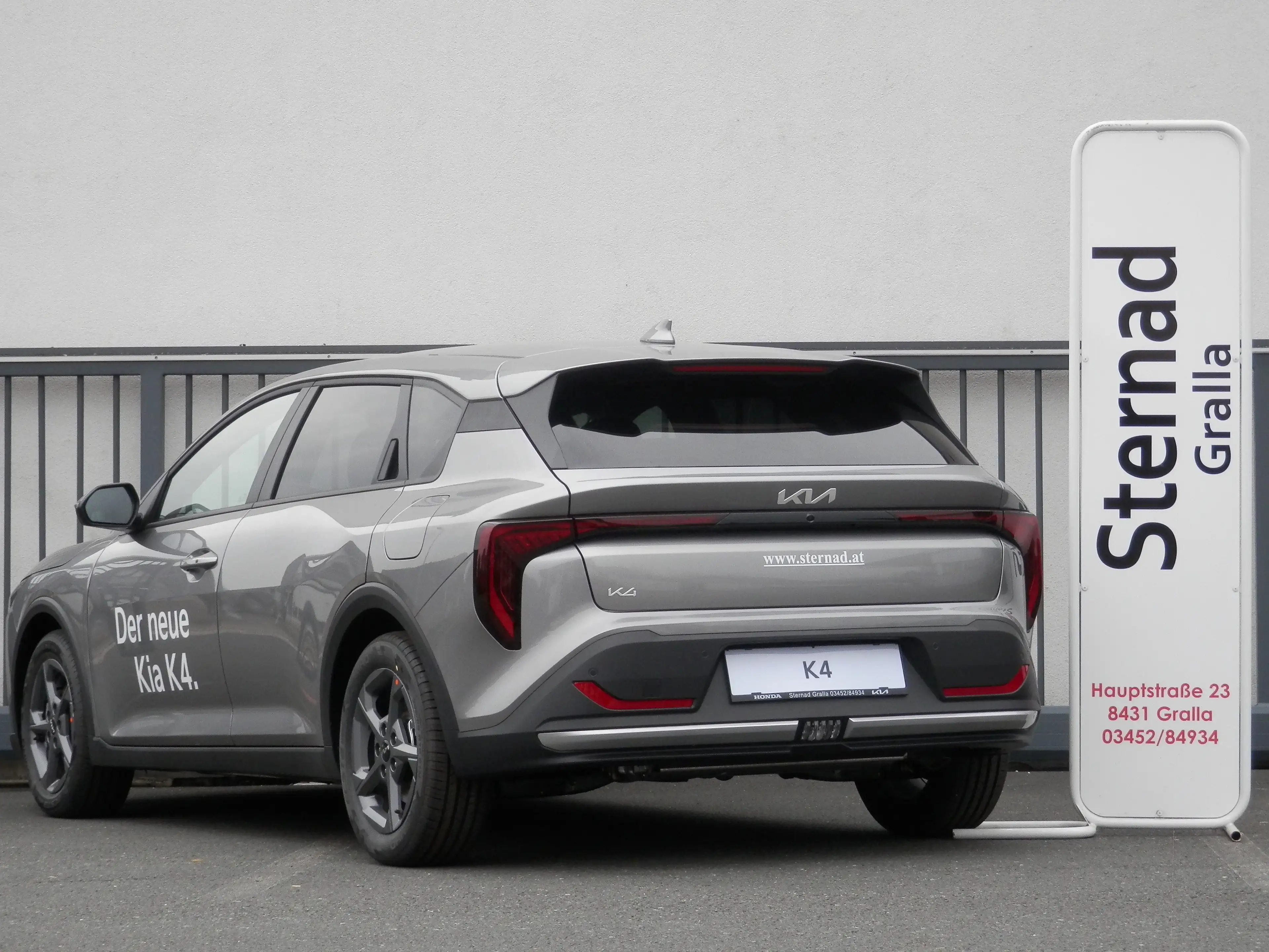 Kia K4 HB 1,0 TGDI 48V Silber — photo 5