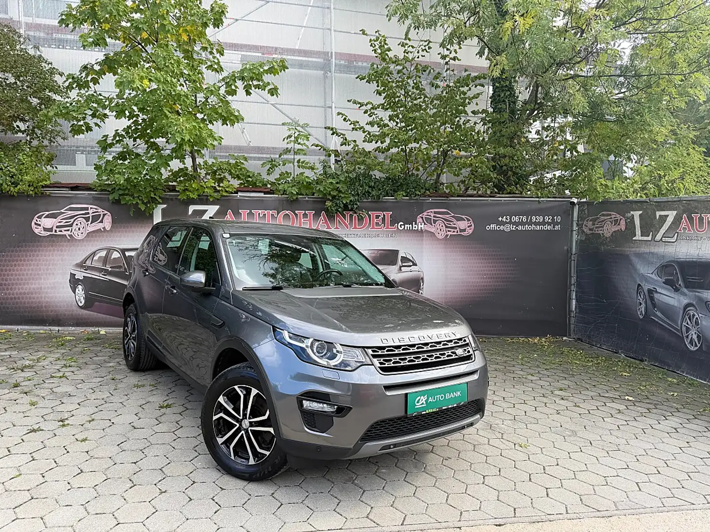 Land Rover Discovery Sport 2,0 TD4 4WD SE Aut. Grau - 1