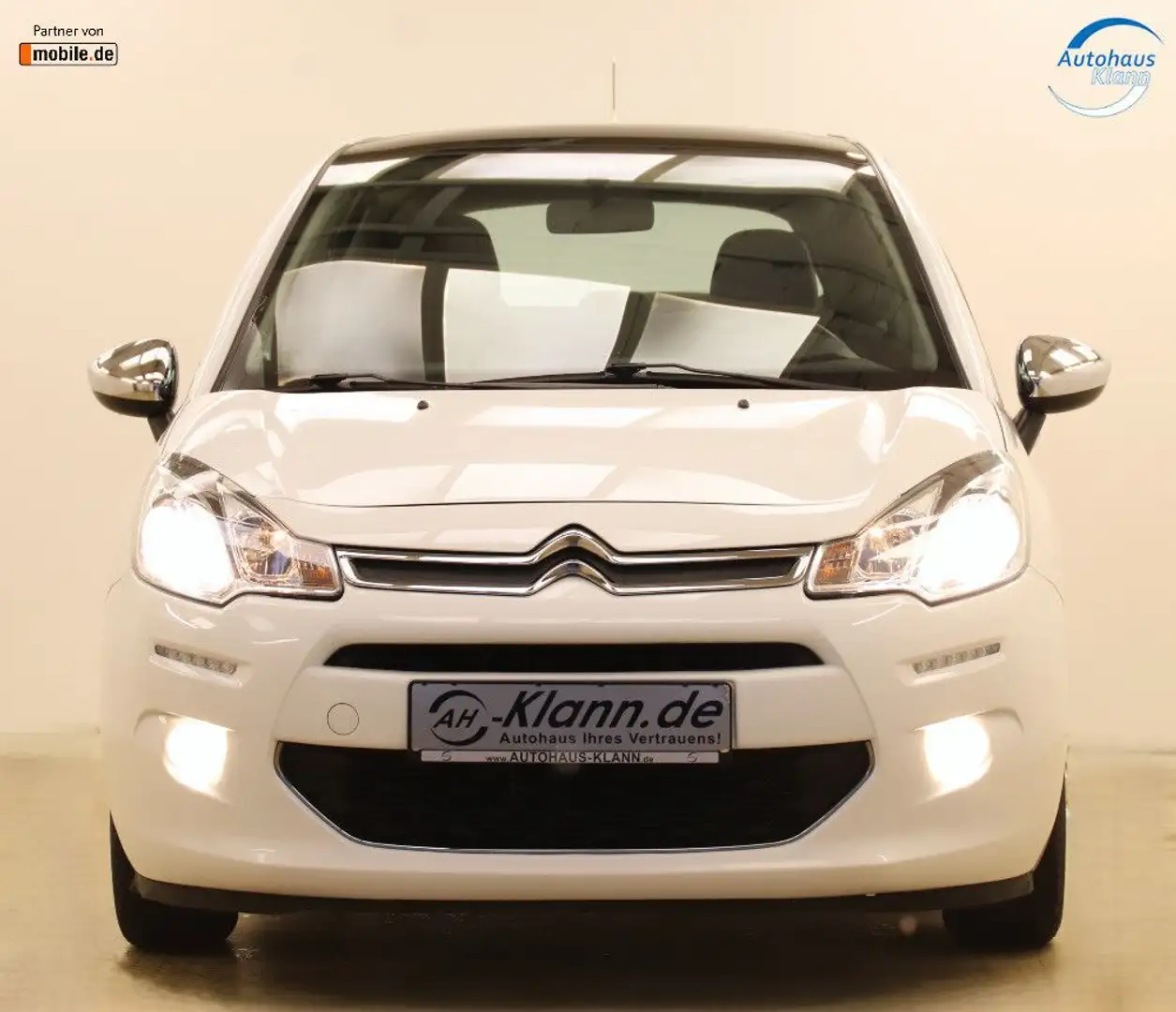 Citroen C3 1.2 82 PS Selection Tempomat Klima PDC 1.Hand Weiß - 2