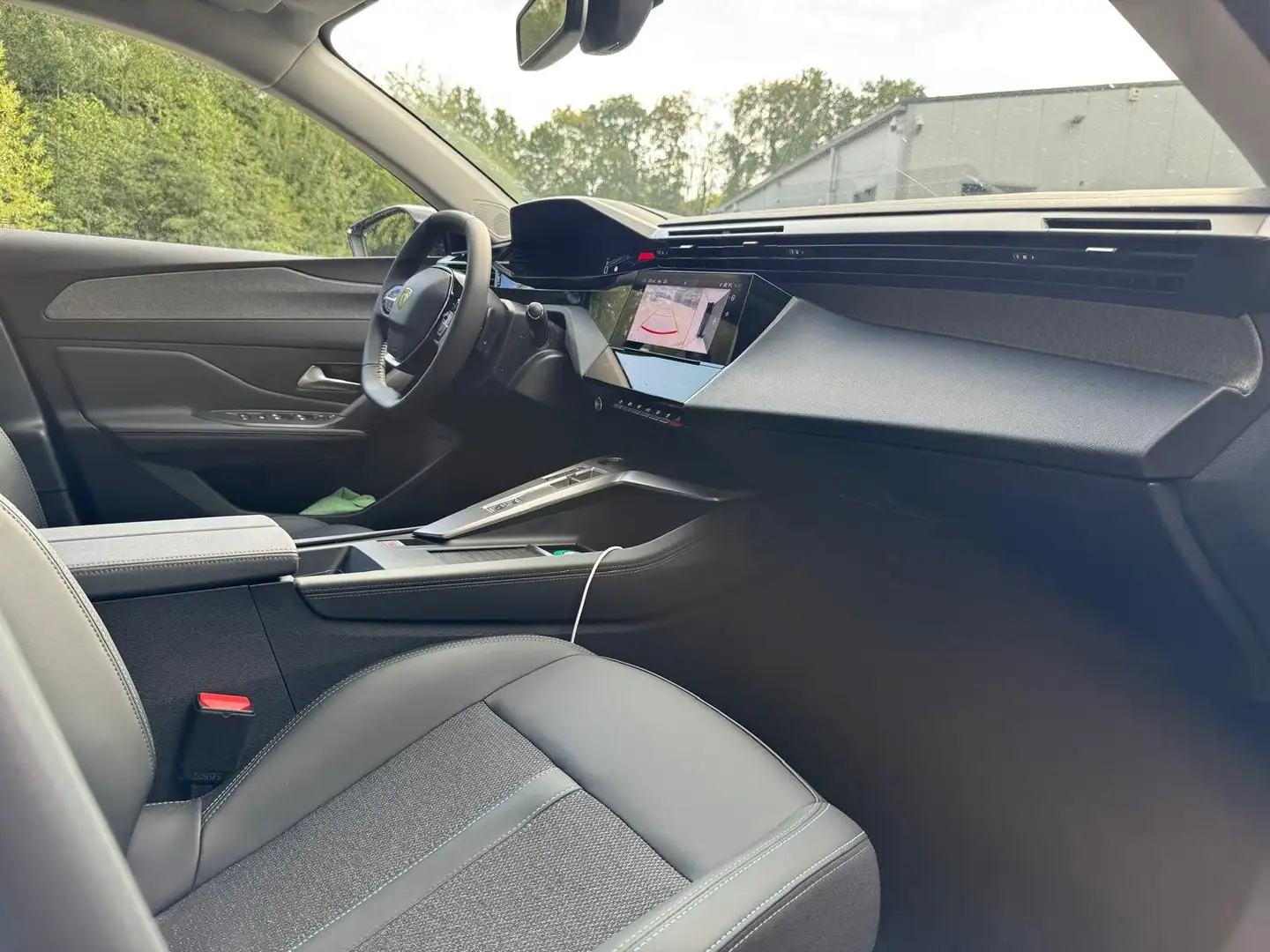 Peugeot 308 SW ALLURE 1.2 TURBO 130 EAT8 Gris - 2