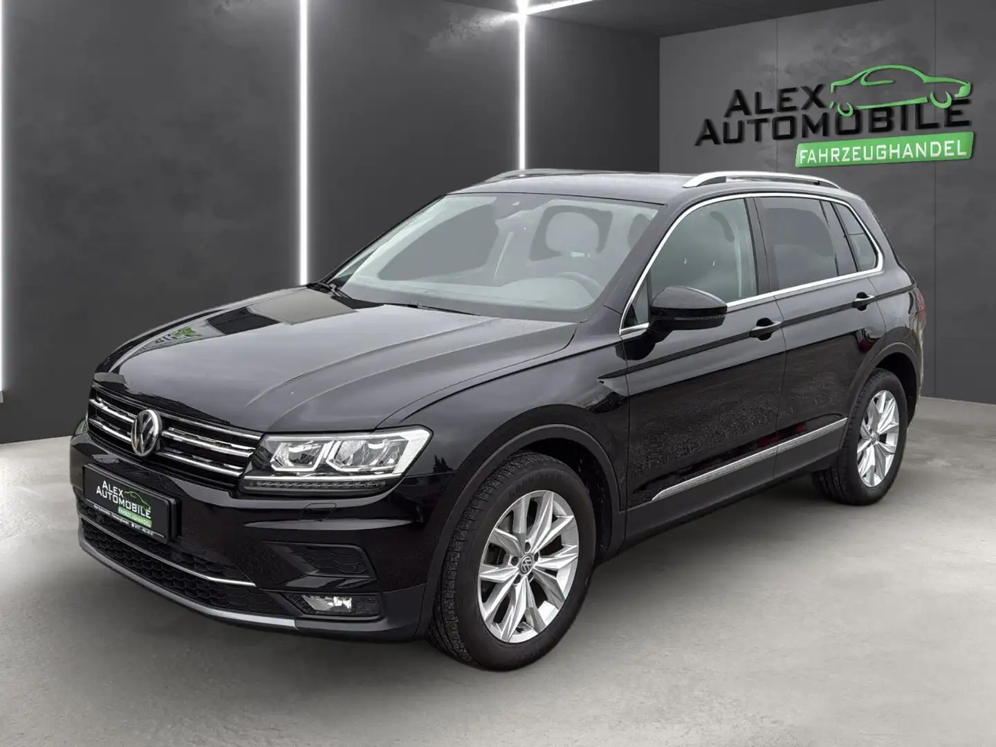 Volkswagen Tiguan Highline **LED**Navi*** Schwarz - 1