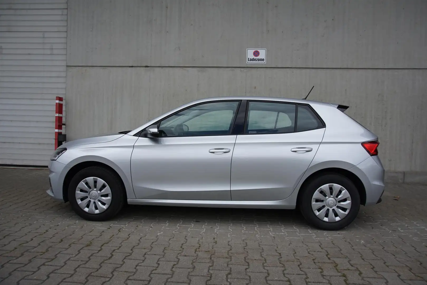 Skoda Fabia 1.0TSI Selection SHZ PDC Freisprech Tempomat Zilver - 2