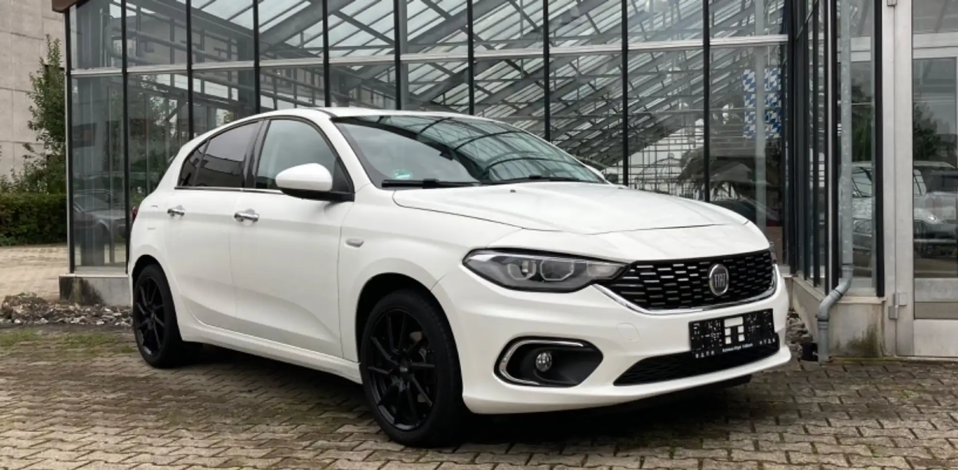 Fiat Tipo Lounge T-Jet Alu Kamera 8-fach bereift Blanc - 1