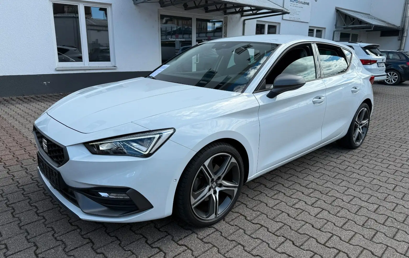 SEAT Leon FR LIMO LED/FULLLINK/1HALTER Blanc - 1