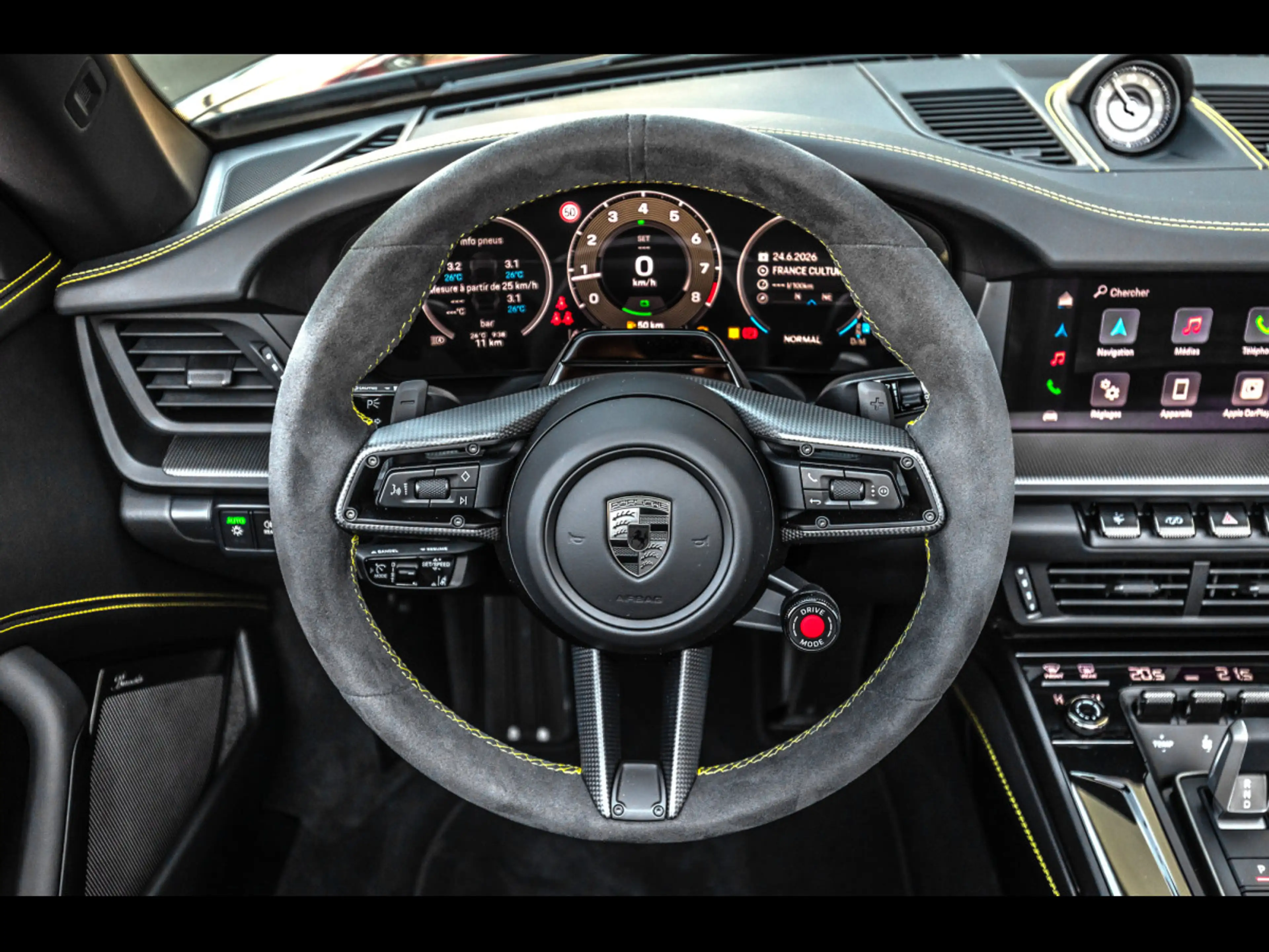 Porsche 911 992.2 TURBO S CABRIOLET PDK°VANADIUM GREY°CARBON — photo 12