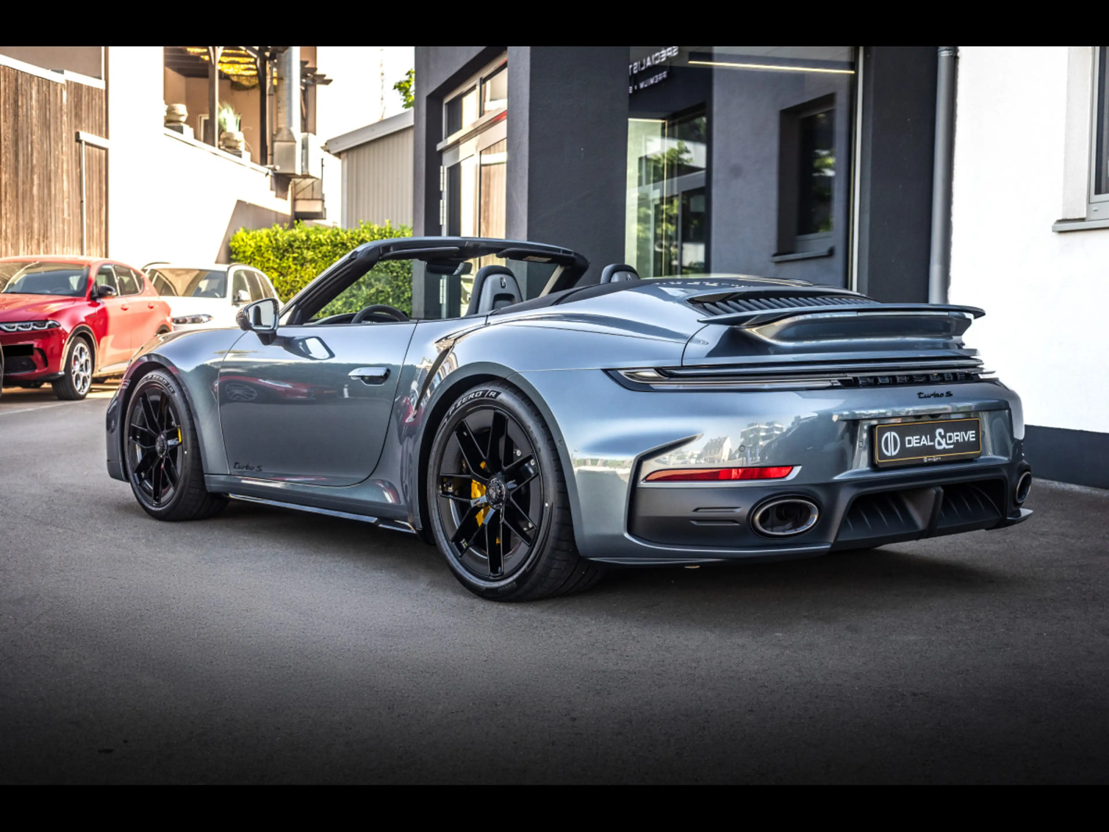 Porsche 911 992.2 TURBO S CABRIOLET PDK°VANADIUM GREY°CARBON — photo 3