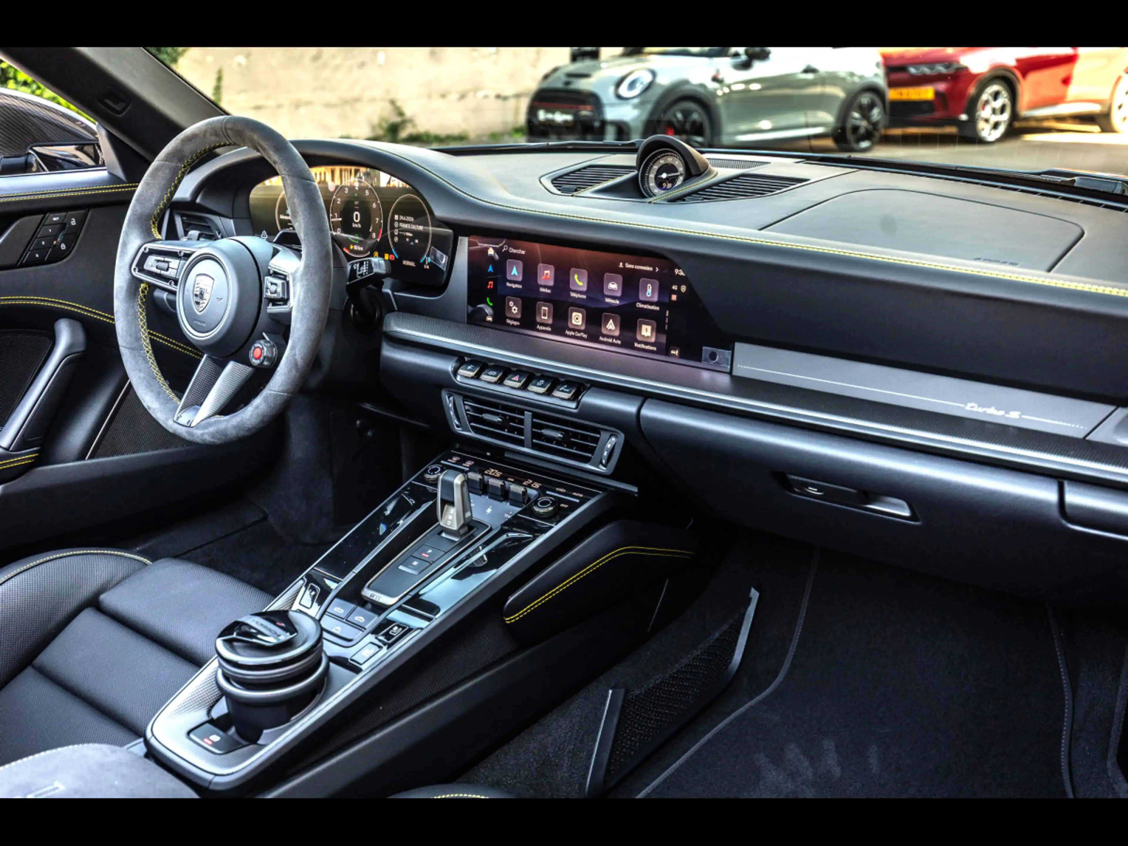 Porsche 911 992.2 TURBO S CABRIOLET PDK°VANADIUM GREY°CARBON — photo 14