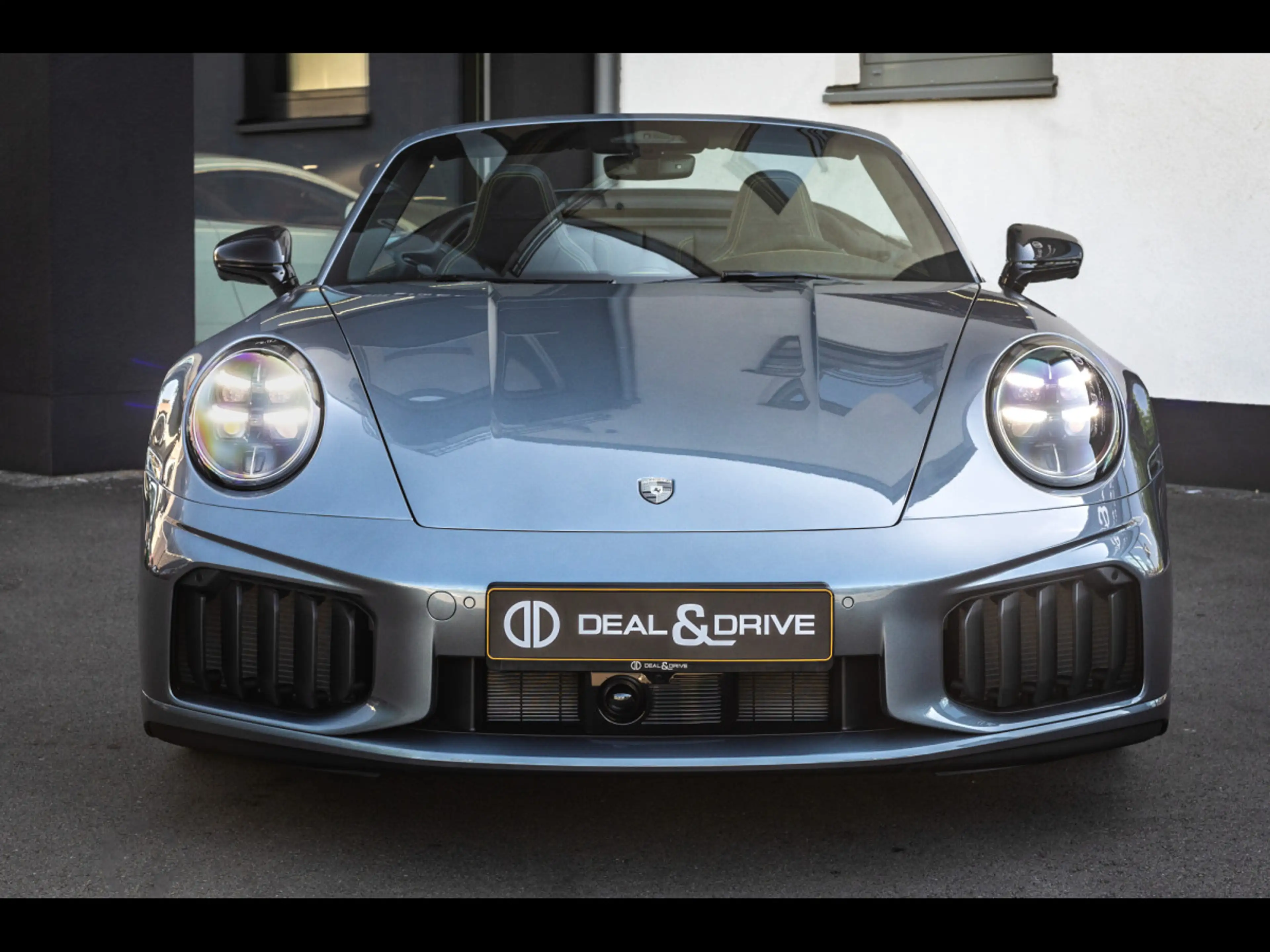 Porsche 911 992.2 TURBO S CABRIOLET PDK°VANADIUM GREY°CARBON — photo 5