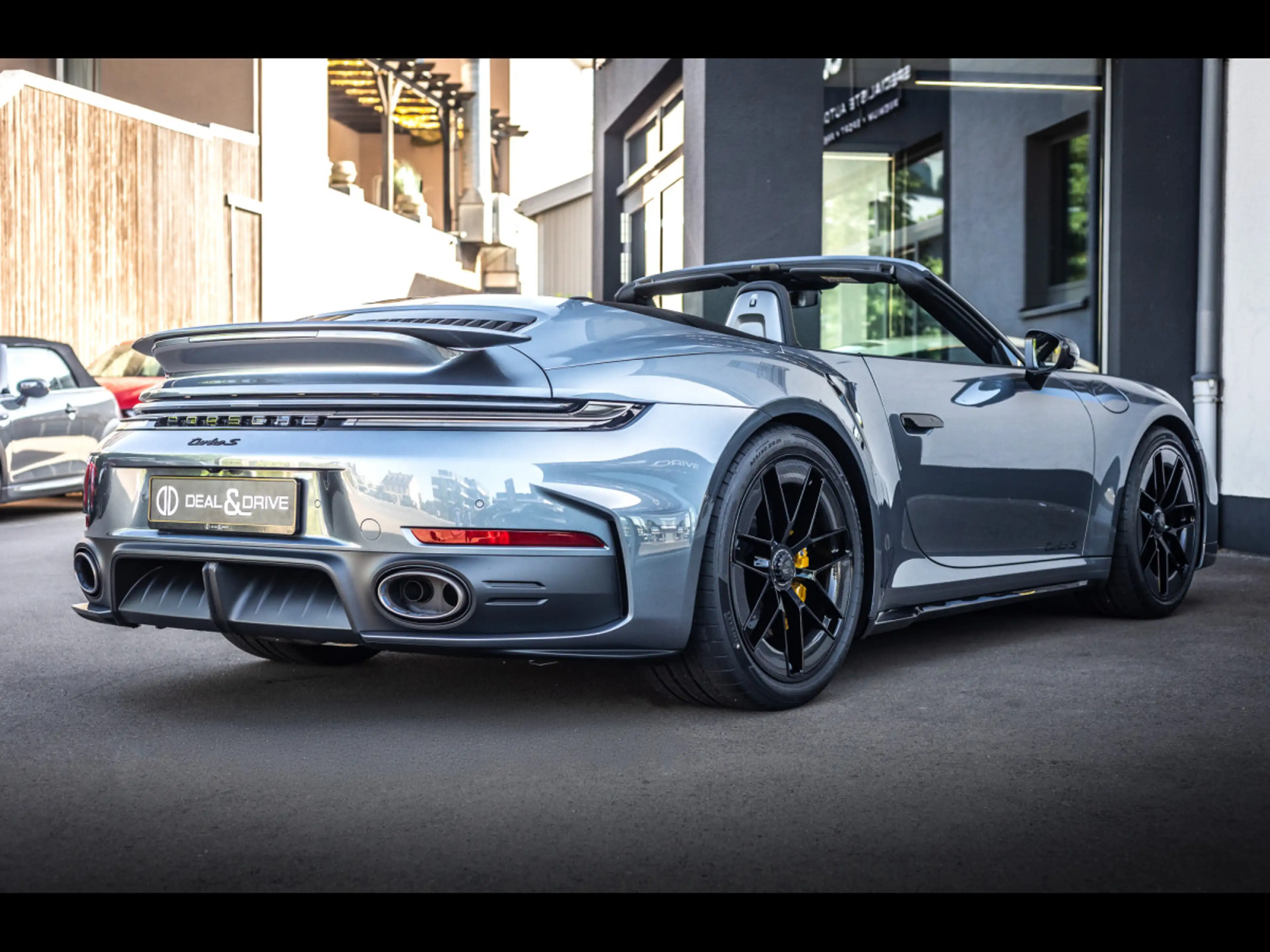 Porsche 911 992.2 TURBO S CABRIOLET PDK°VANADIUM GREY°CARBON — photo 7