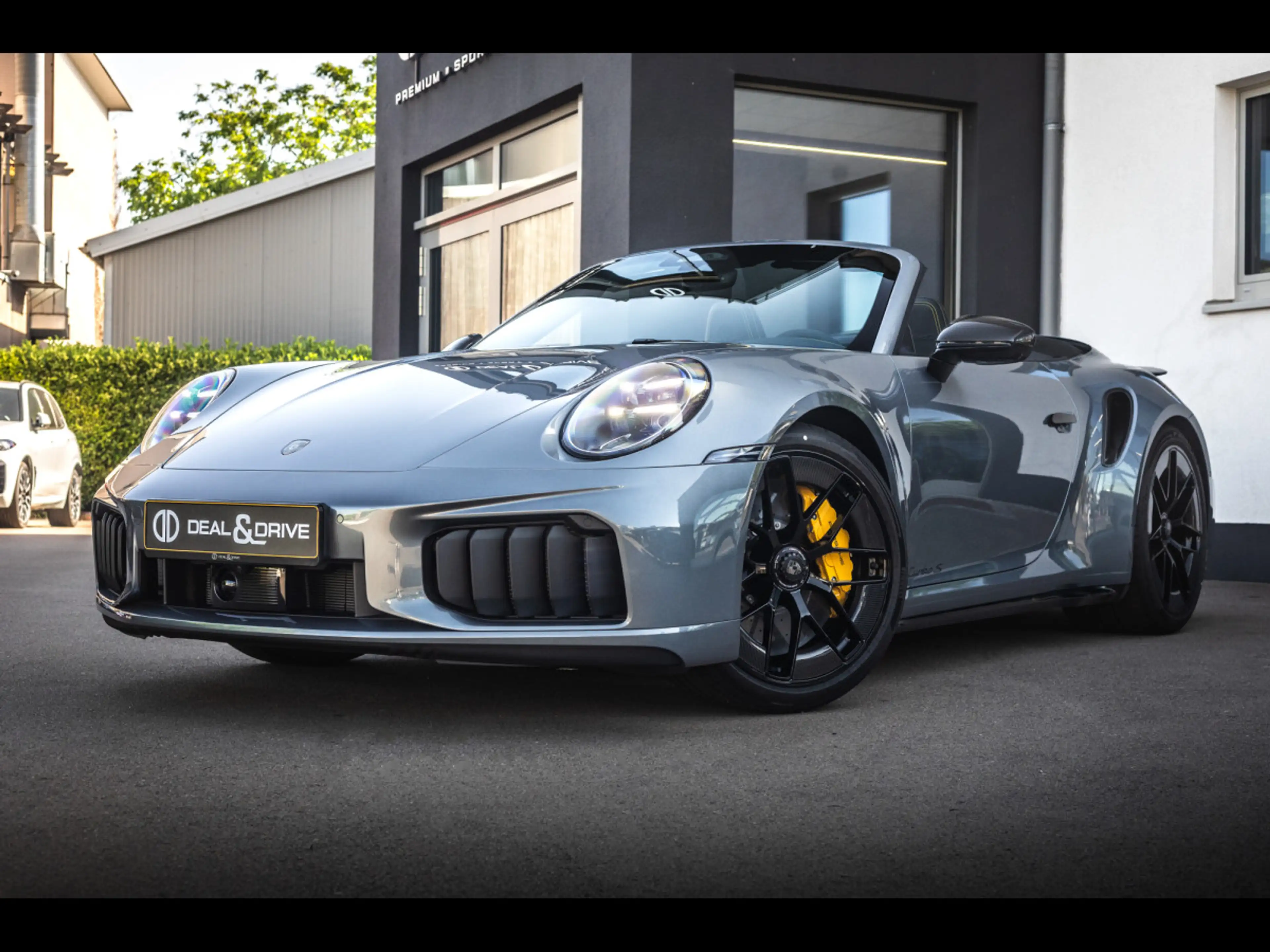 Porsche 911 992.2 TURBO S CABRIOLET PDK°VANADIUM GREY°CARBON
