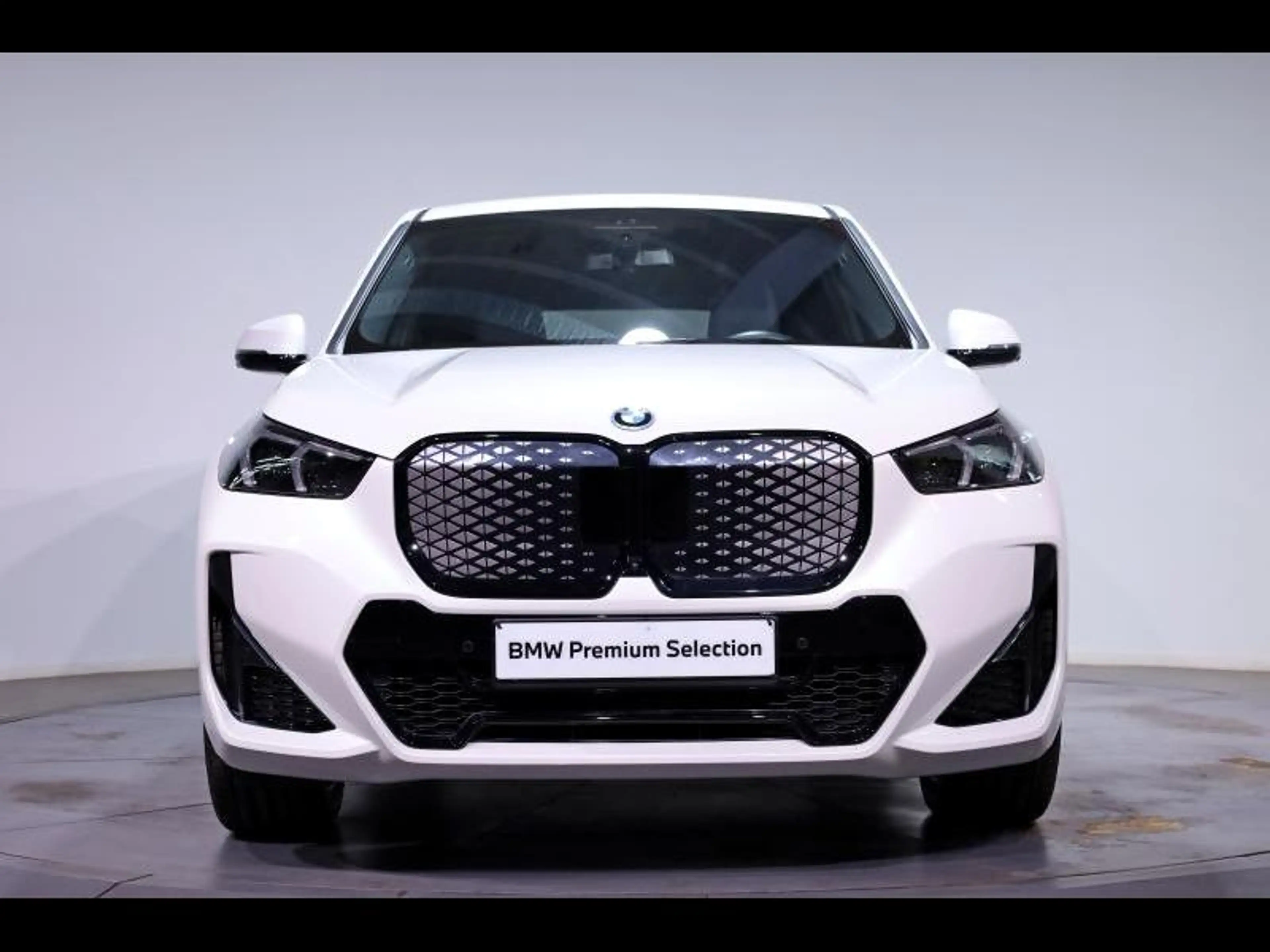 BMW iX1 eDrive20 Kit M Sport — photo 2